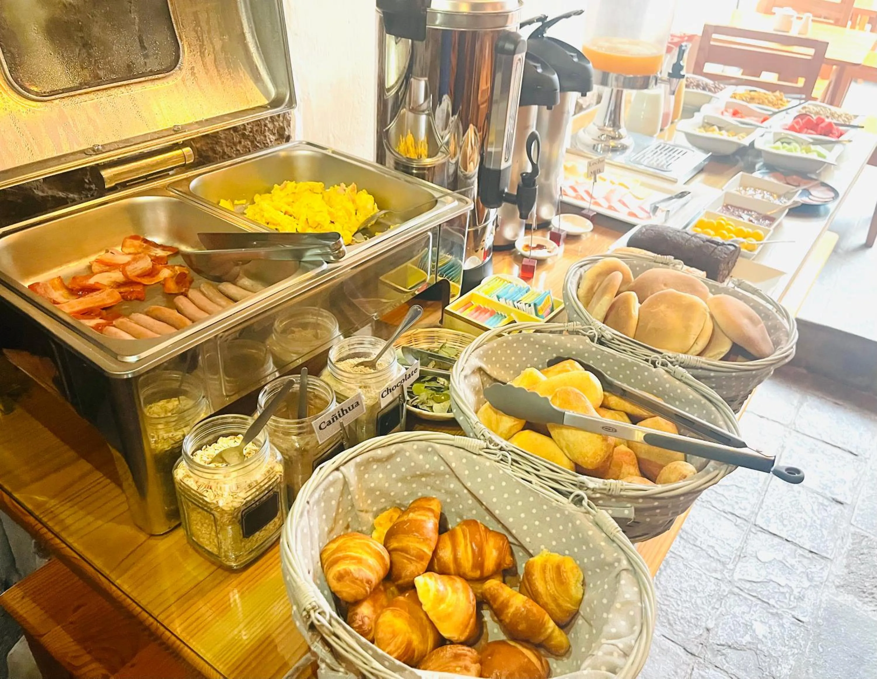 Buffet breakfast in Rojas Plaza Boutique