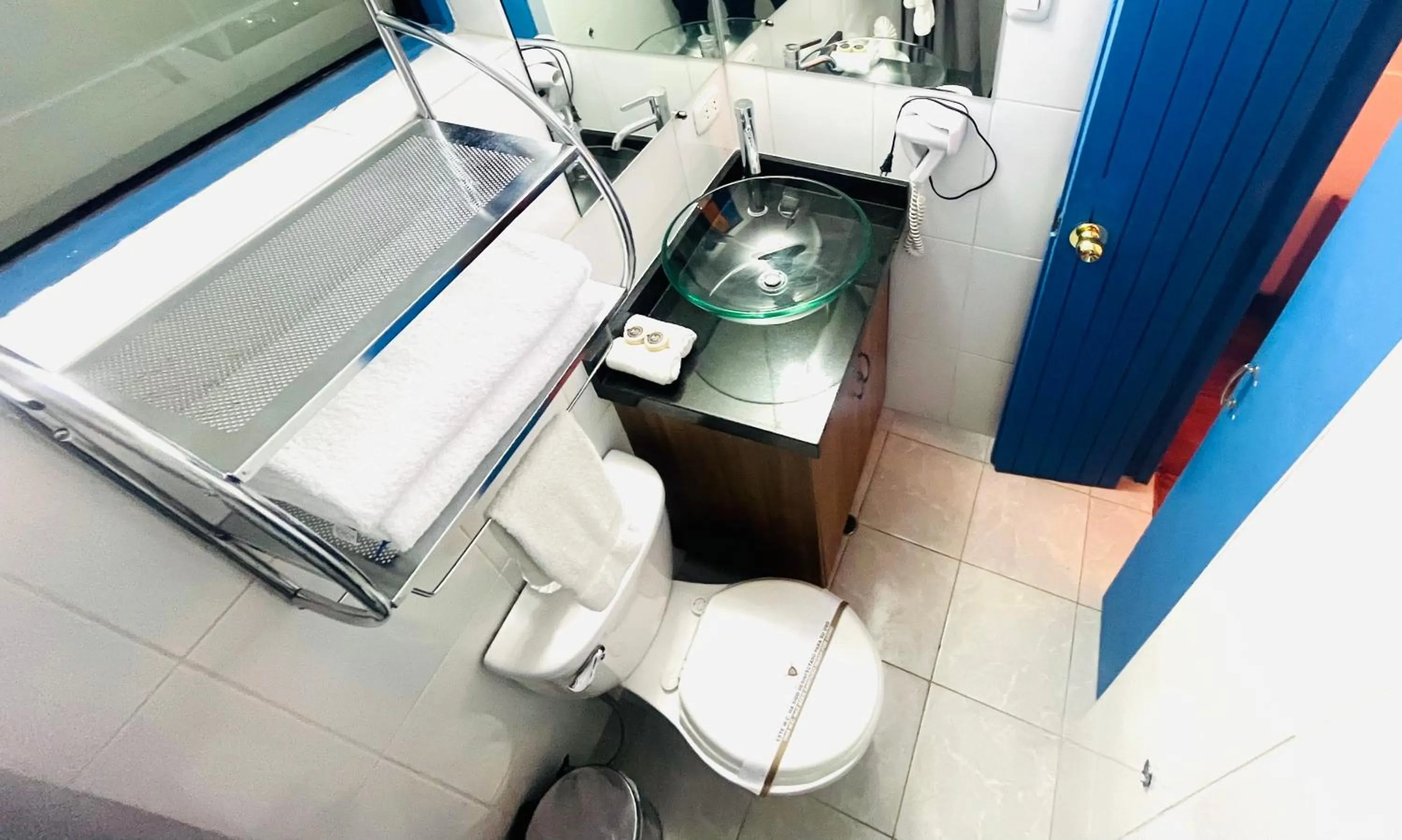 Bathroom in Rojas Plaza Boutique