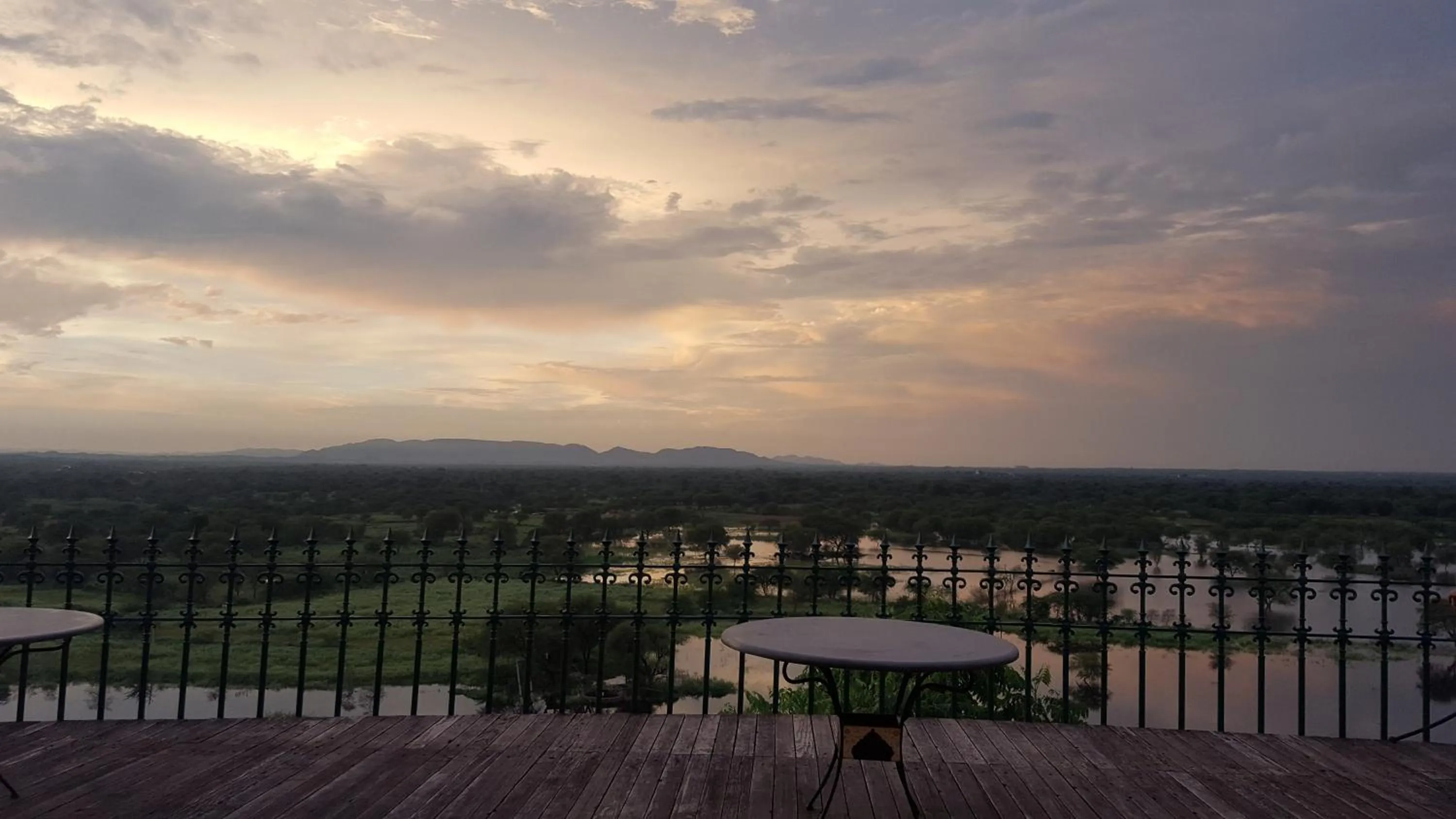 Restaurant/places to eat in Sardargarh Heritage Fort Udaipur