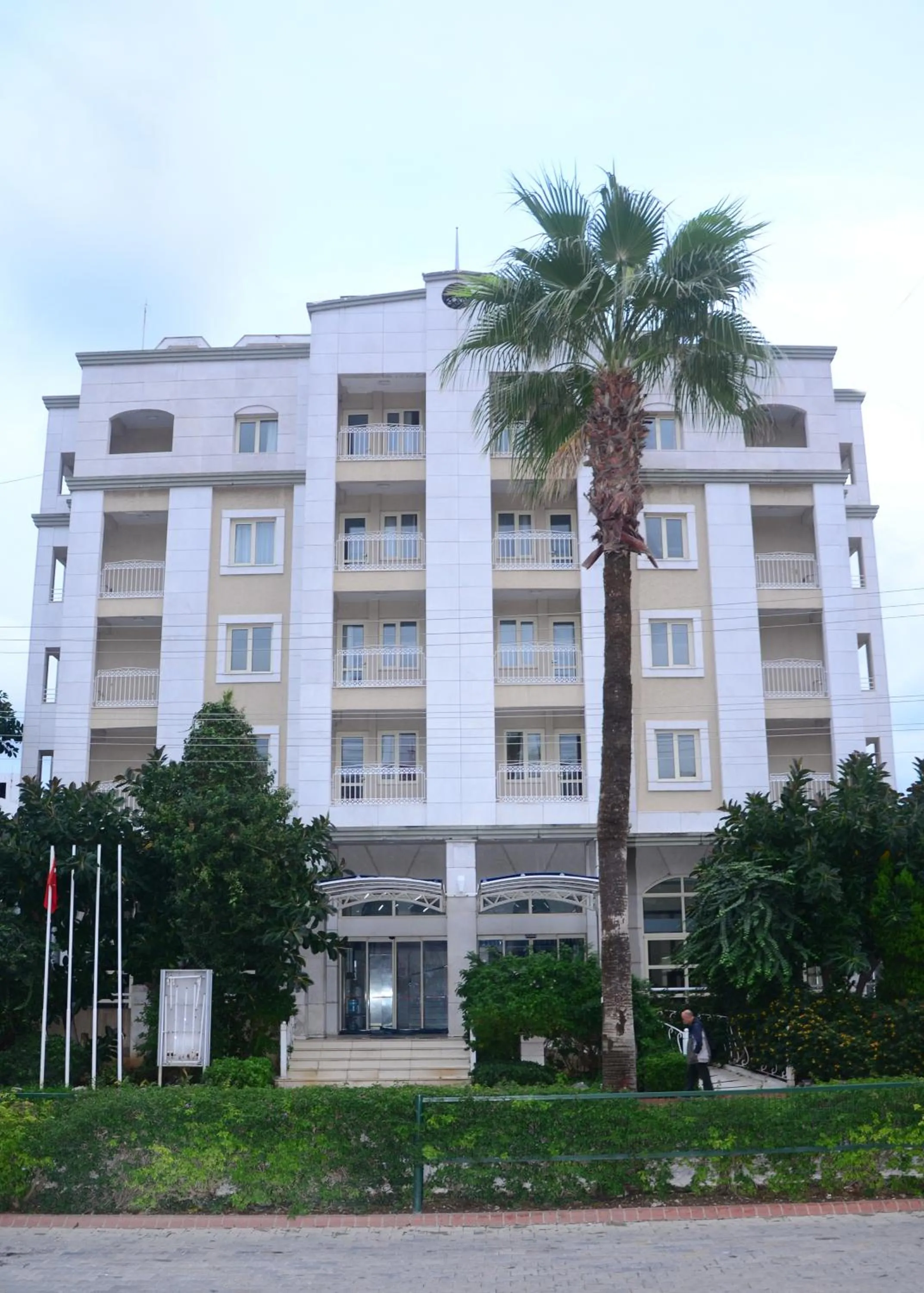 Facade/entrance in Almena Hotel