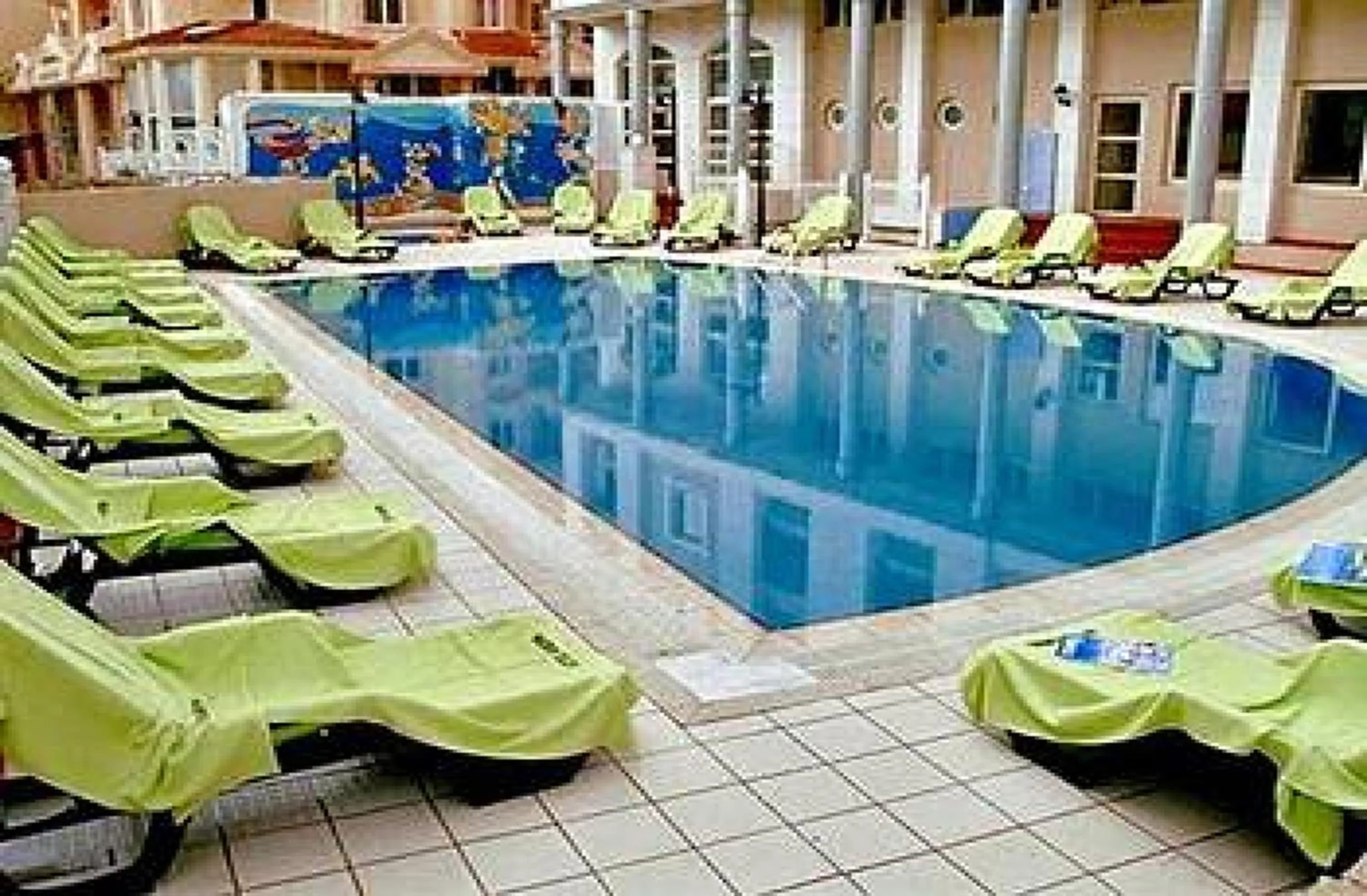Swimming pool in Almena Hotel
