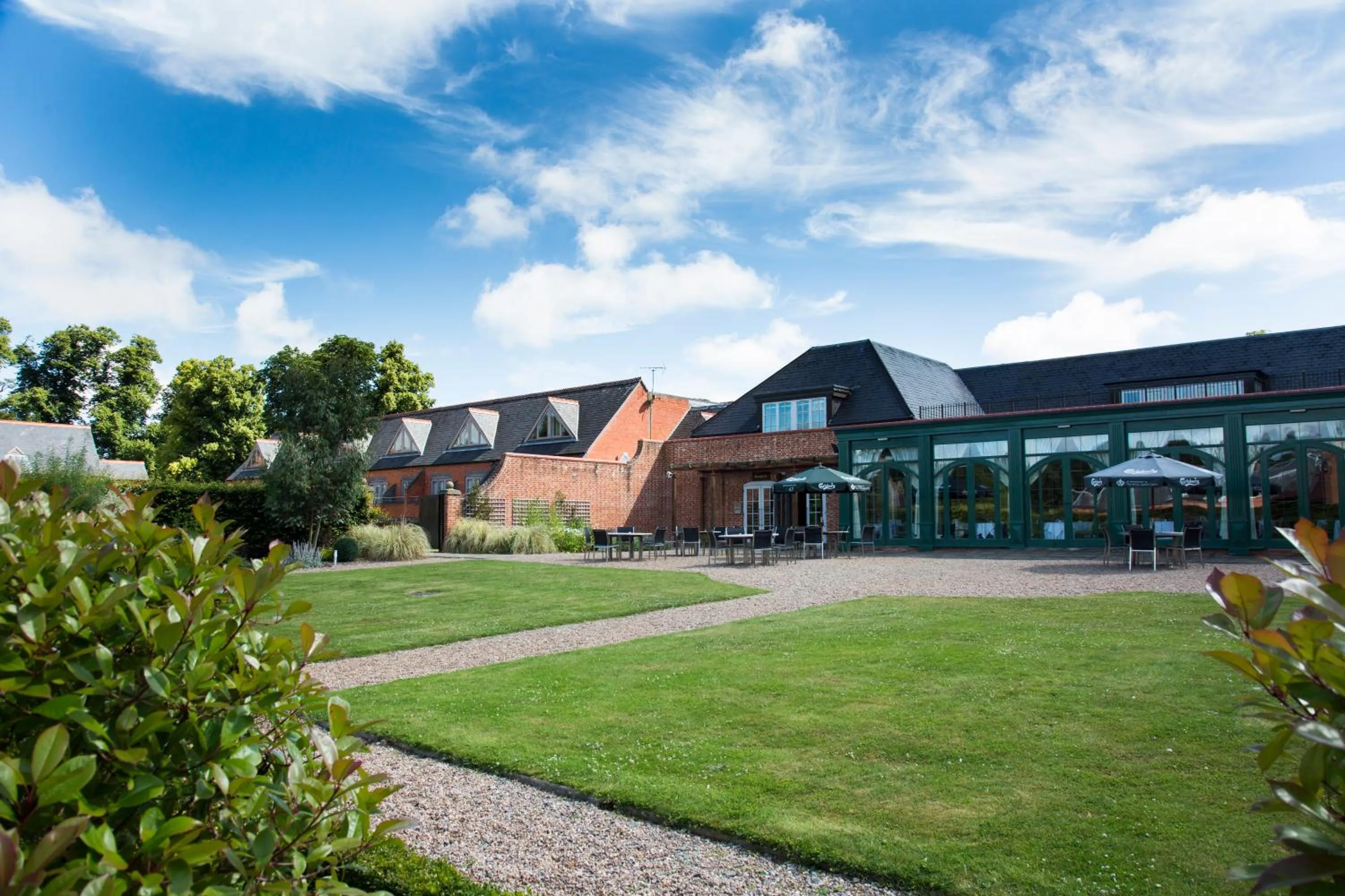 Restaurant/places to eat in Walton Hall Hotel & Spa by Sunday