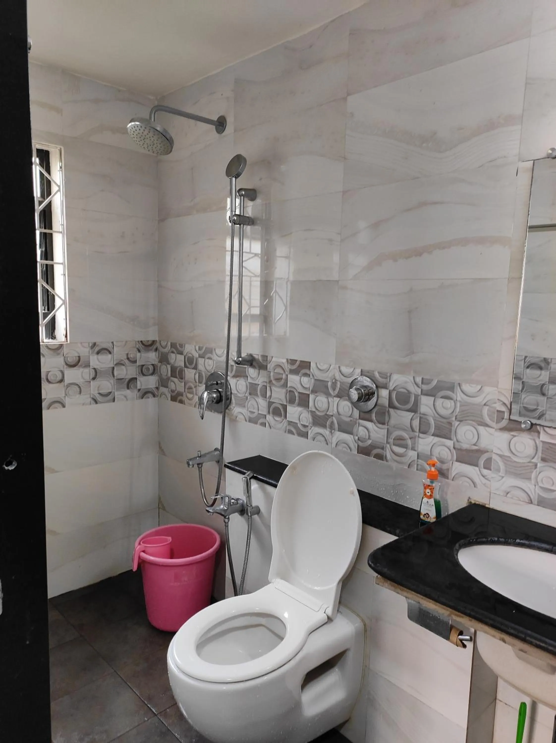 Shower in Guesthouse Sakina Colva