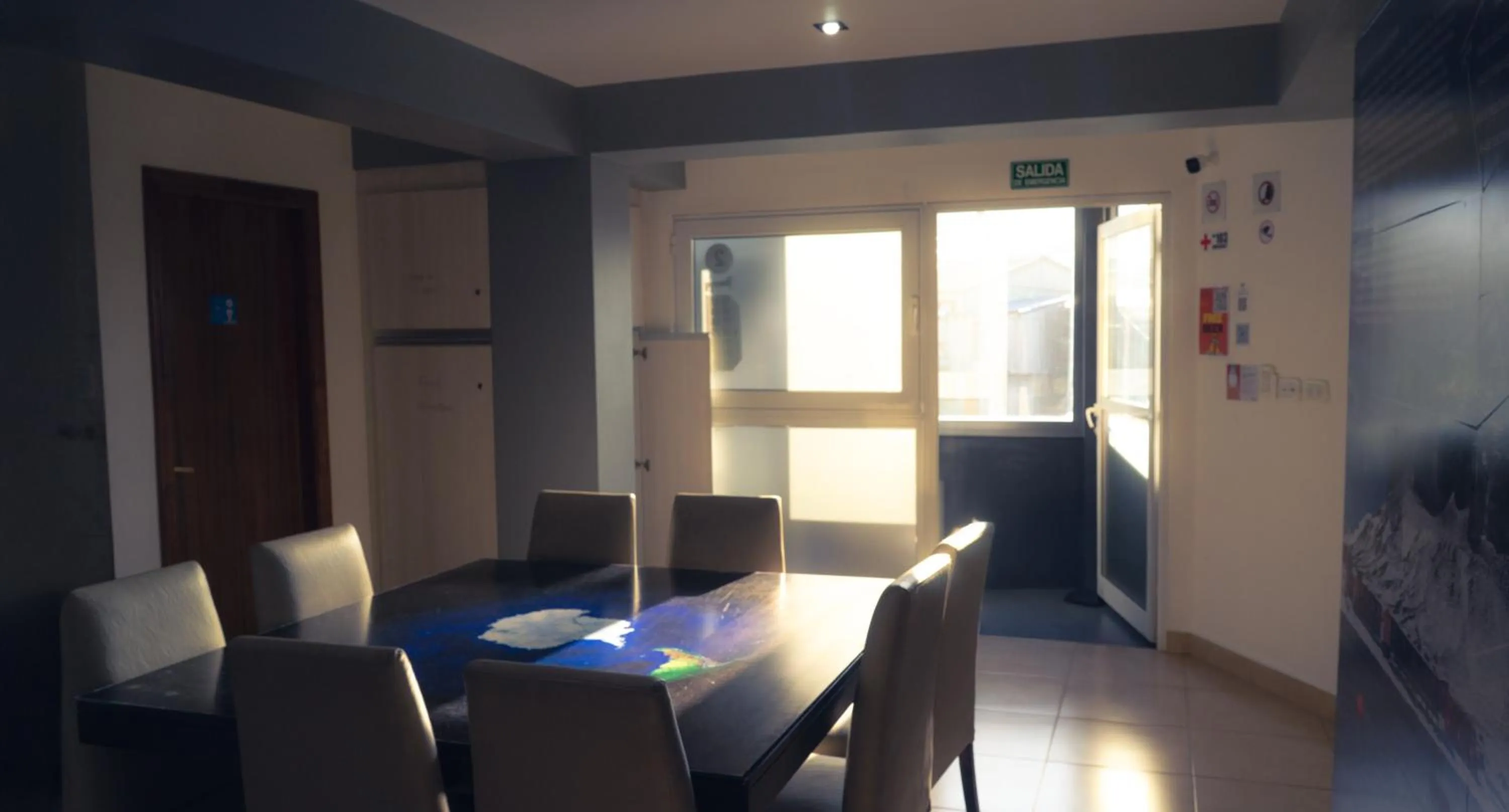 Dining area in PORTAL ANTARTlCO