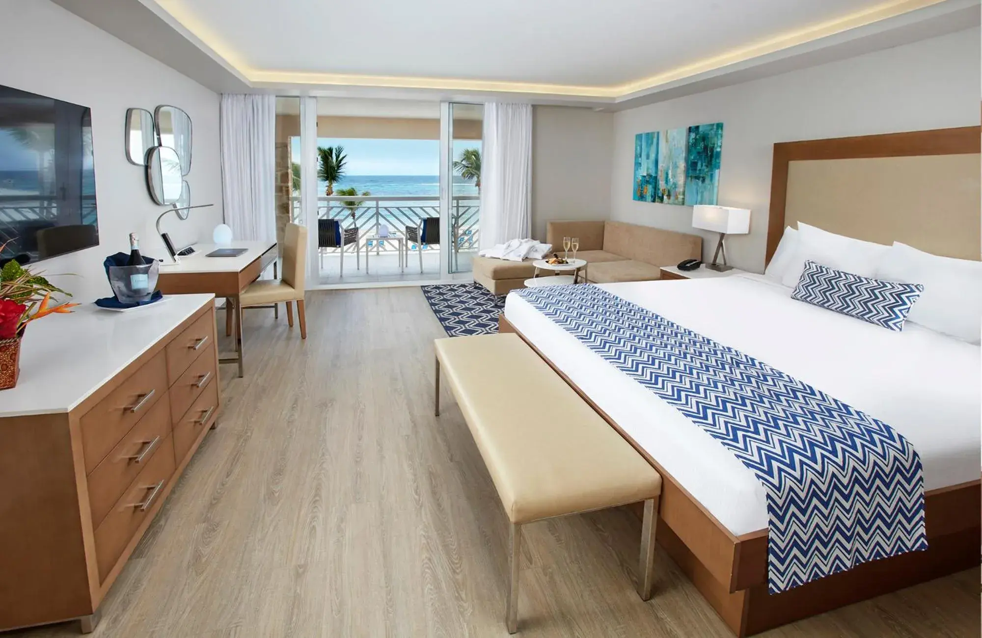 TV and multimedia, Bed in Oceans at Carina Bay - Adults Only TV and multimedia, Bed in Oceans at Carina Bay - Adults Only