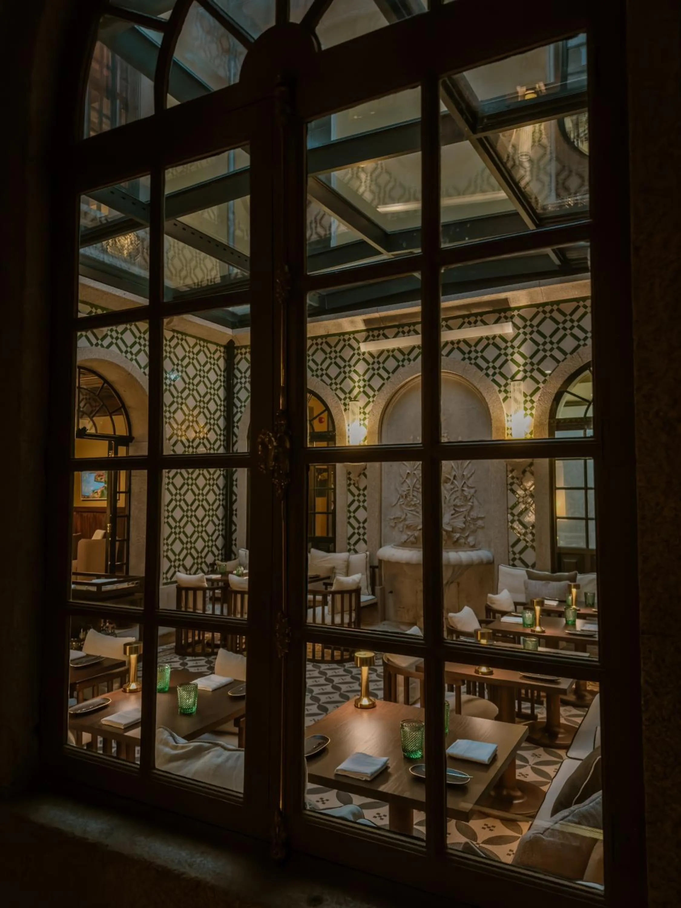 Restaurant/places to eat in Palacete Severo