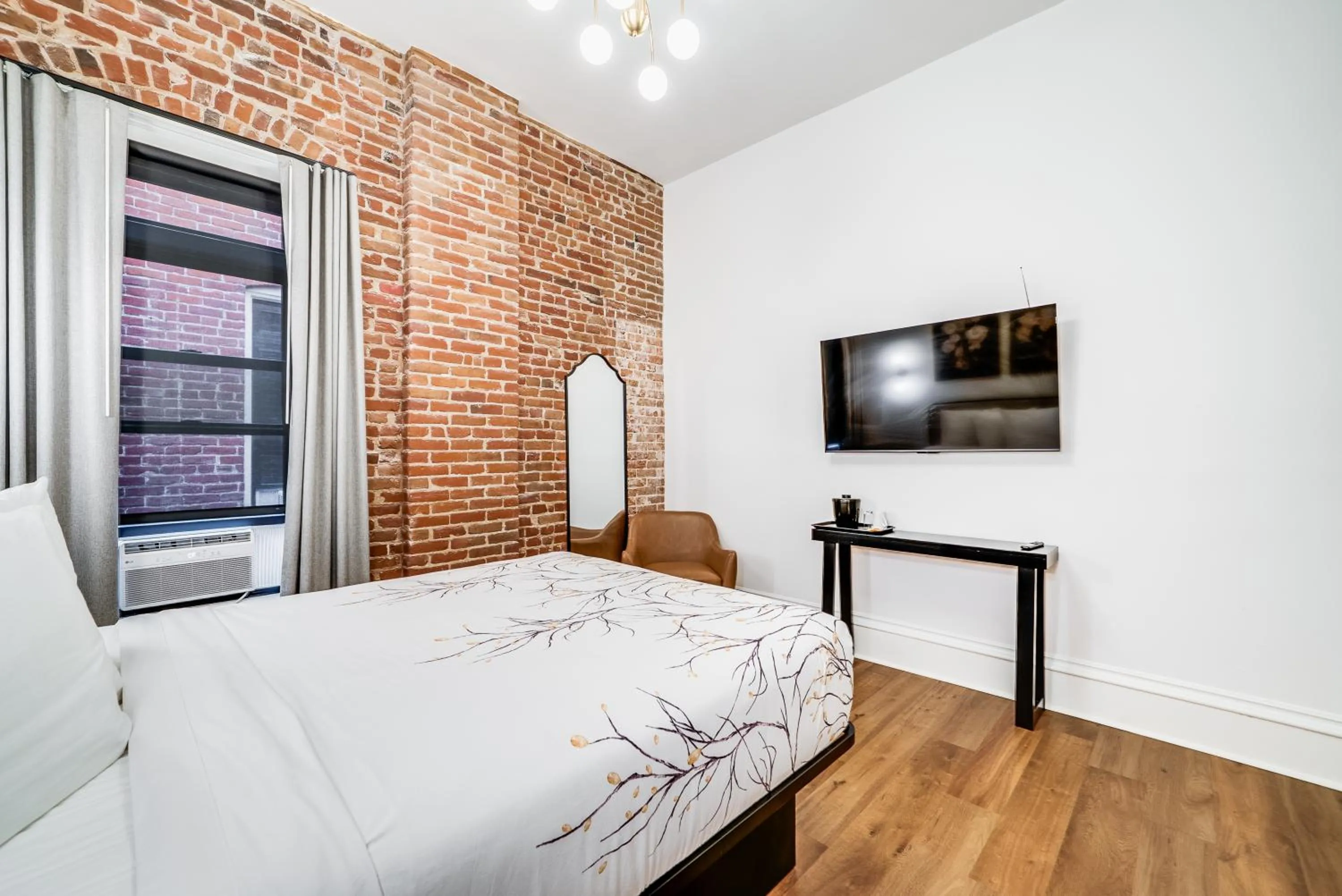 Bed in The Beau Hotel Downtown San Diego Gaslamp Quarter