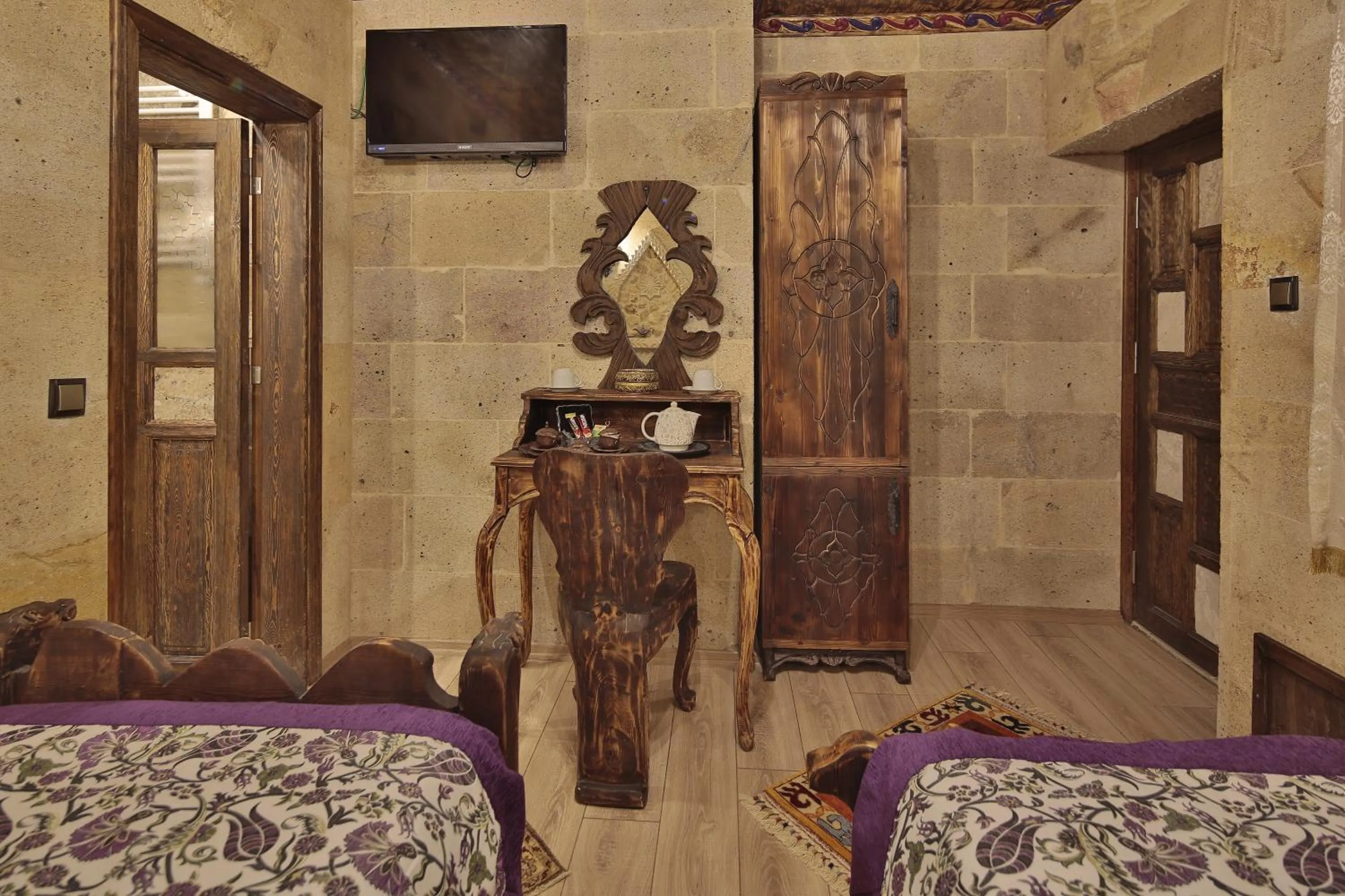 TV and multimedia, Bed in Old Town Stone House