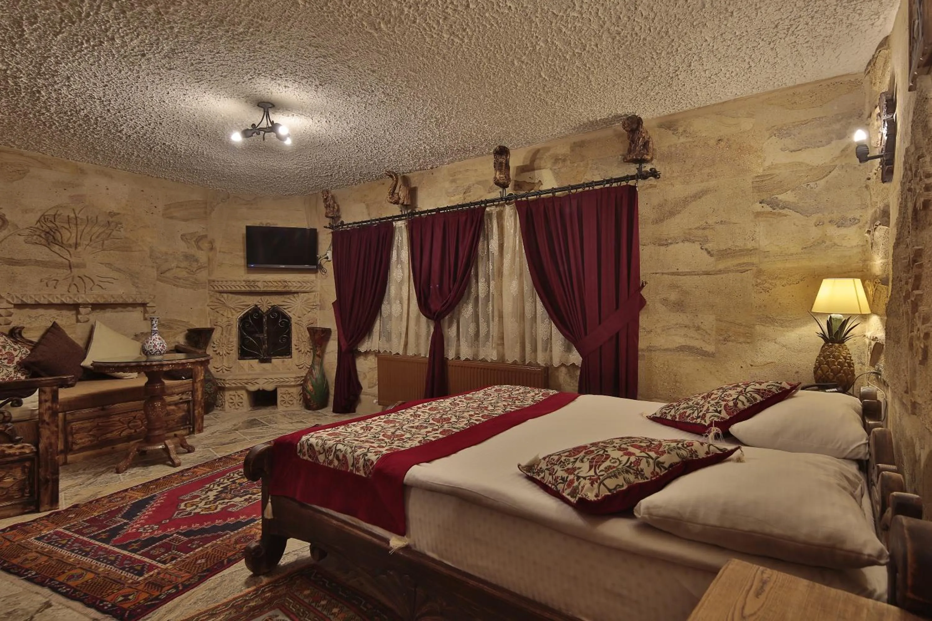 Toilet, Bed in Old Town Stone House