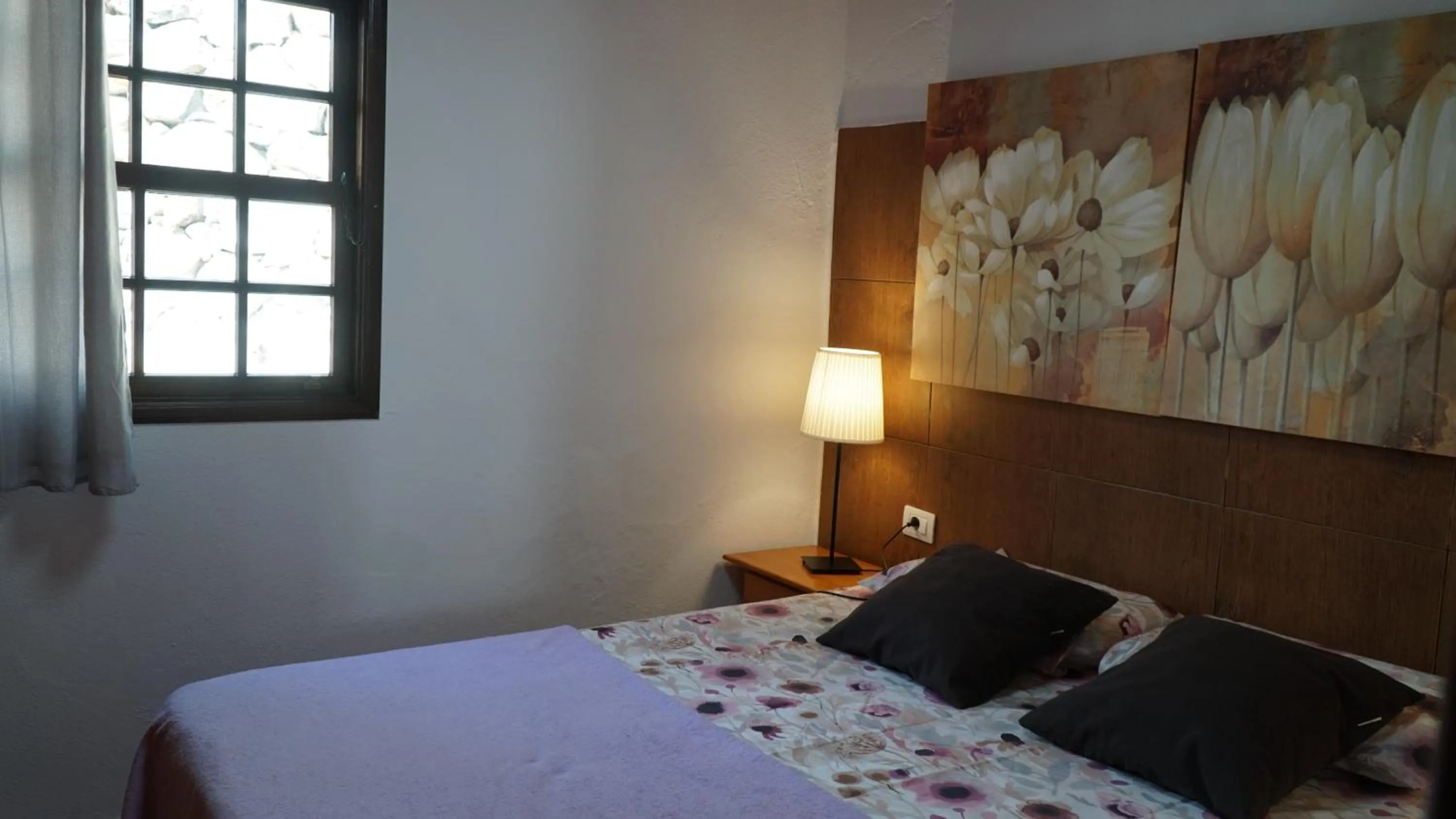 Bedroom, Bed in Los Padres B