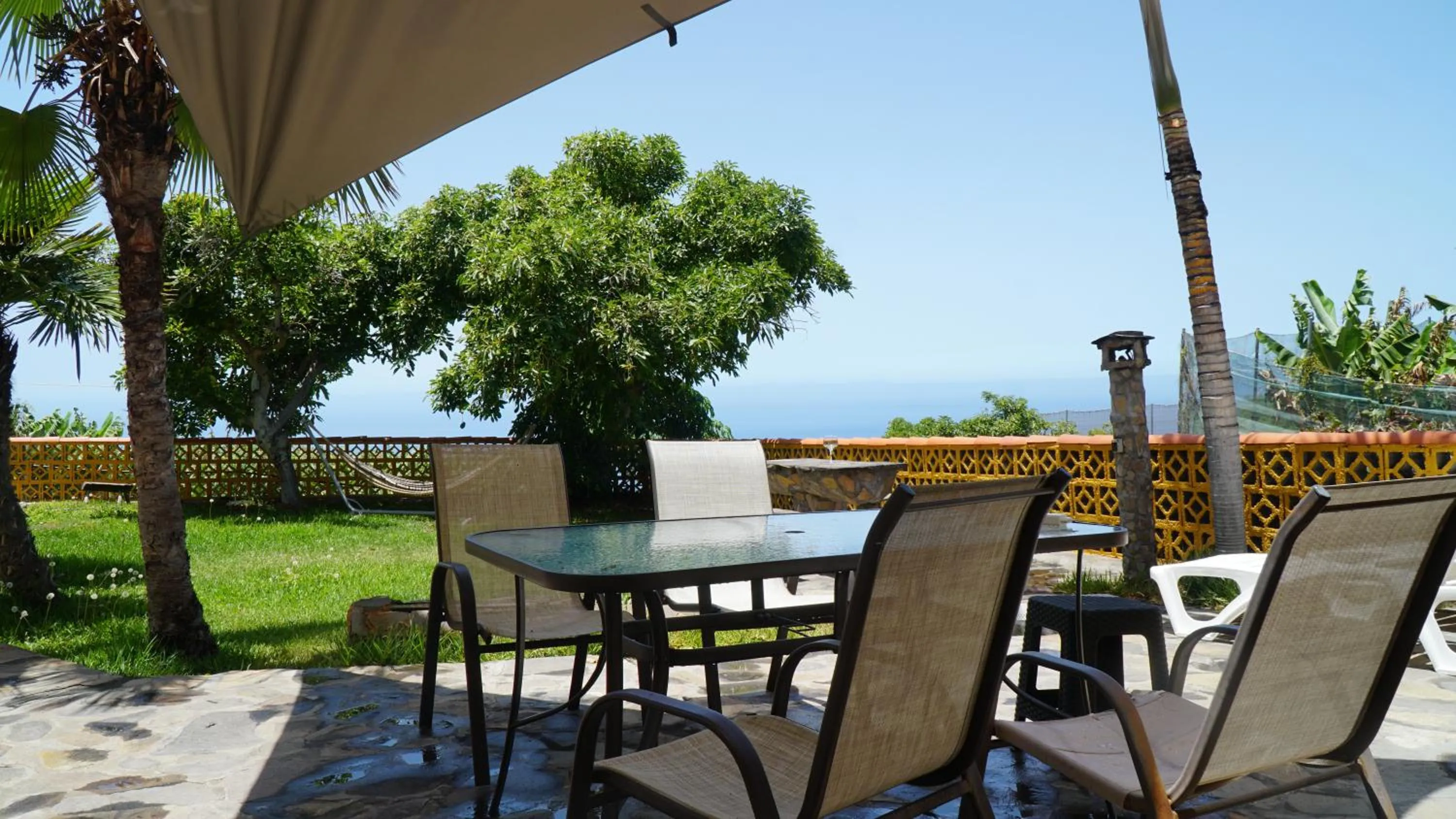 Patio in Los Padres B