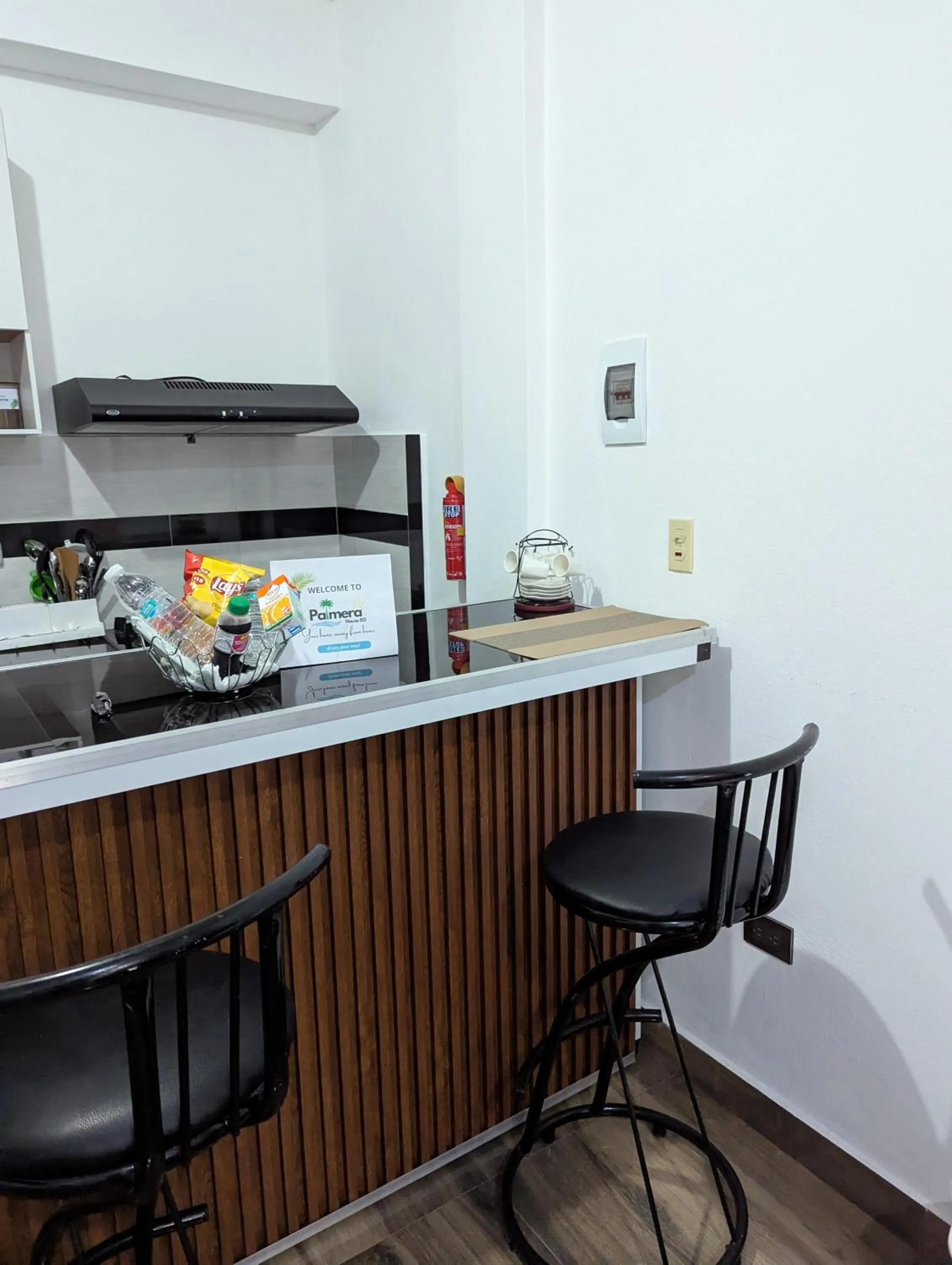 A 7 minutos del Aeropuerto SDQ, Moderno y Compacto Apartamento