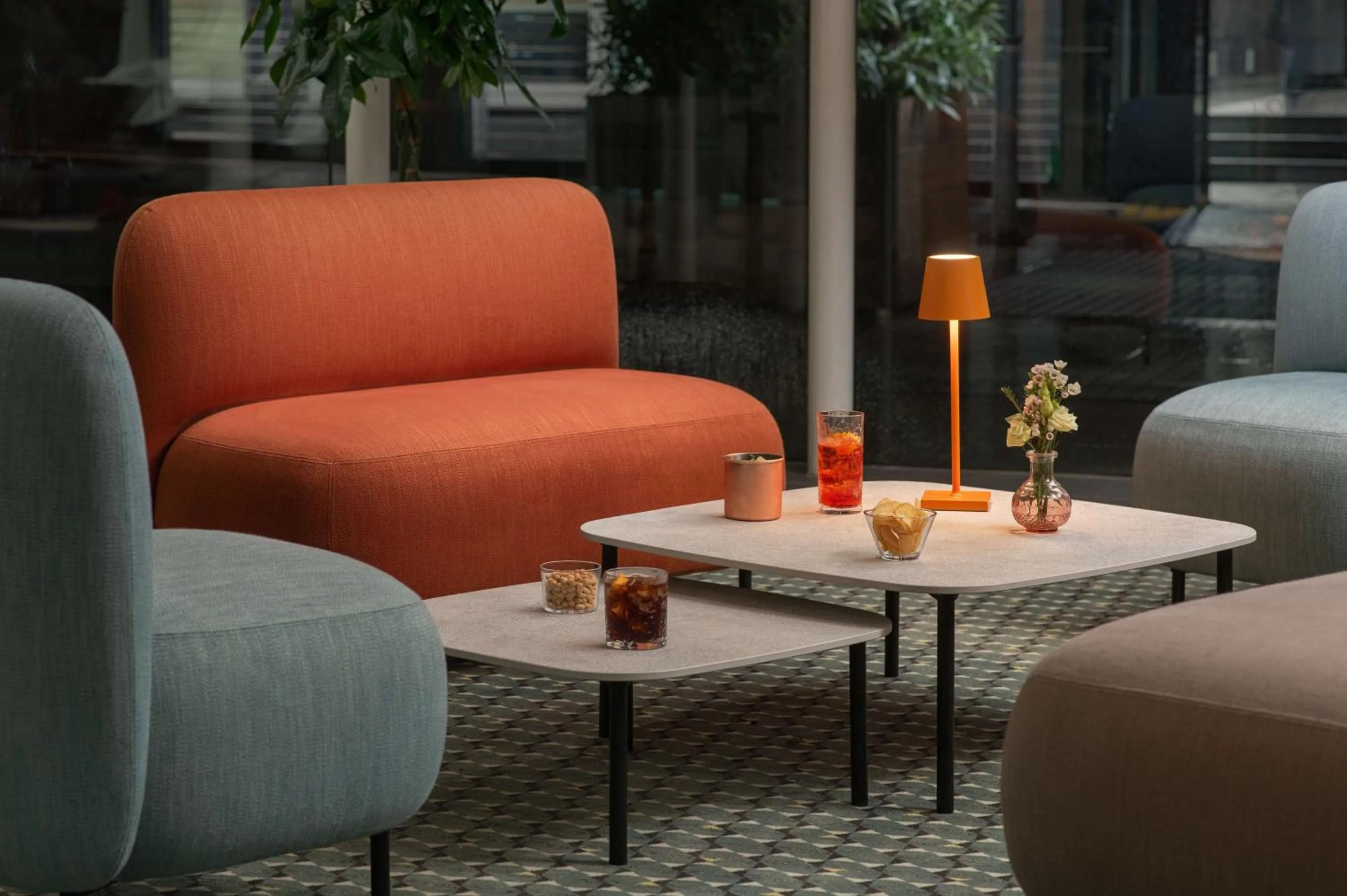 Lounge or bar in NH Savona Darsena