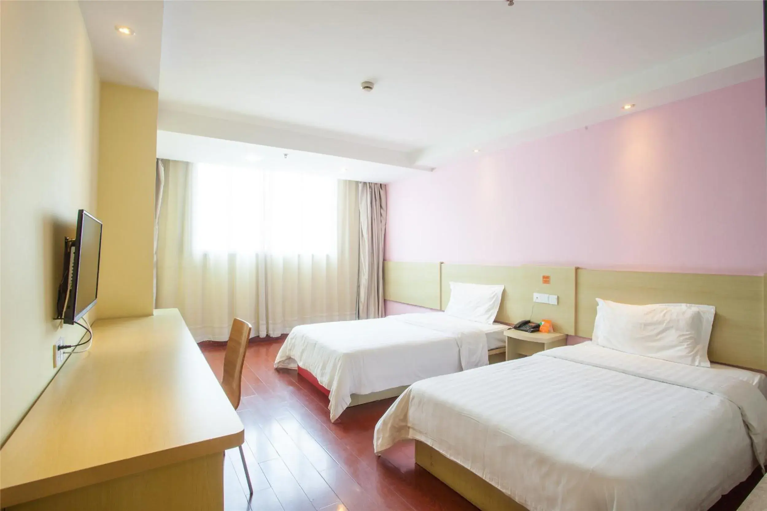 Bed in 7Days Inn Zhangjiajie Huilong Road Pedestrian Street 2nd Branch Bed in 7Days Inn Zhangjiajie Huilong Road Pedestrian Street 2nd Branch