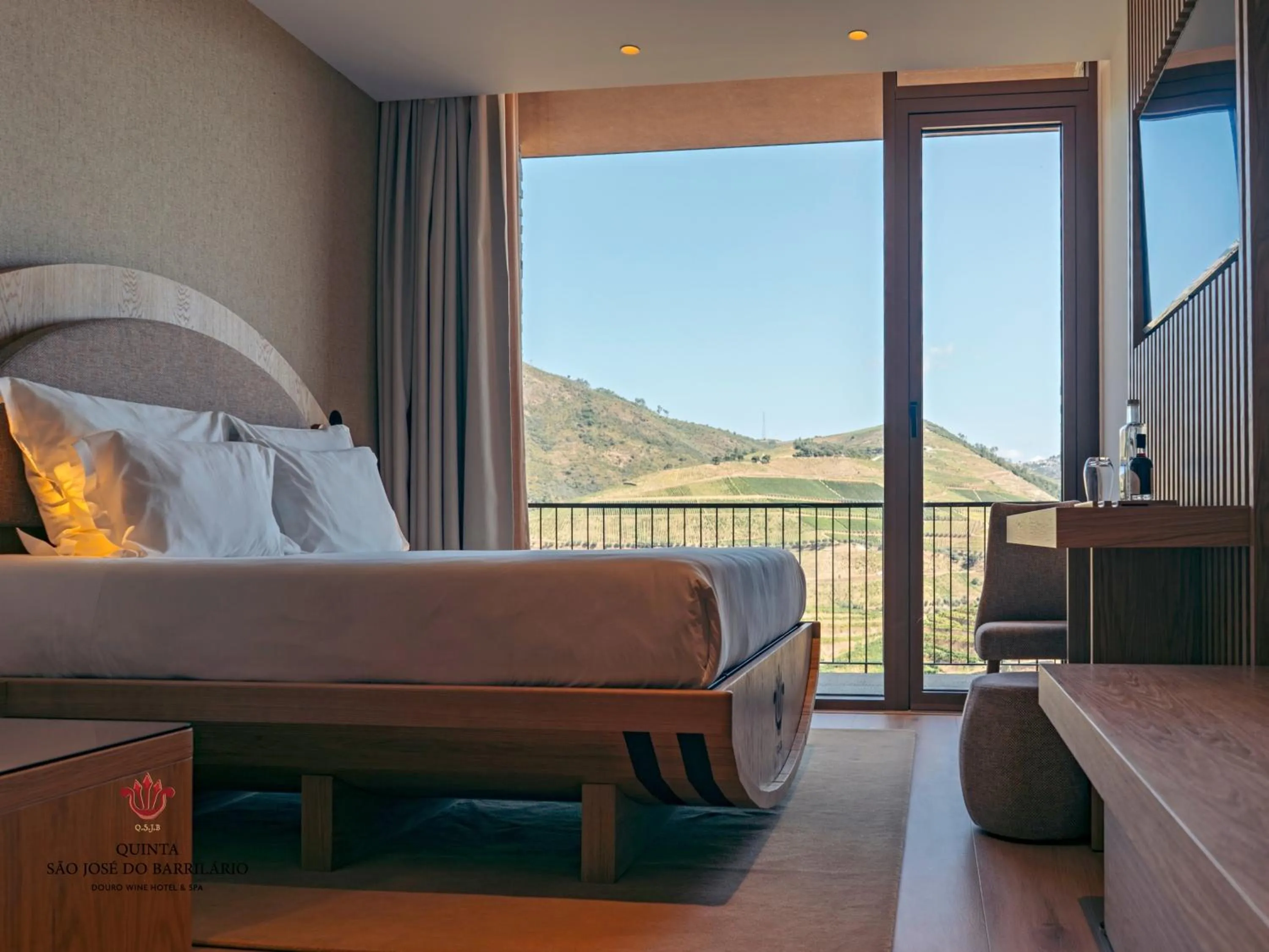 Bed in Barrilario Douro Wine Hotel e Spa - Quinta São Jose do Barrilario