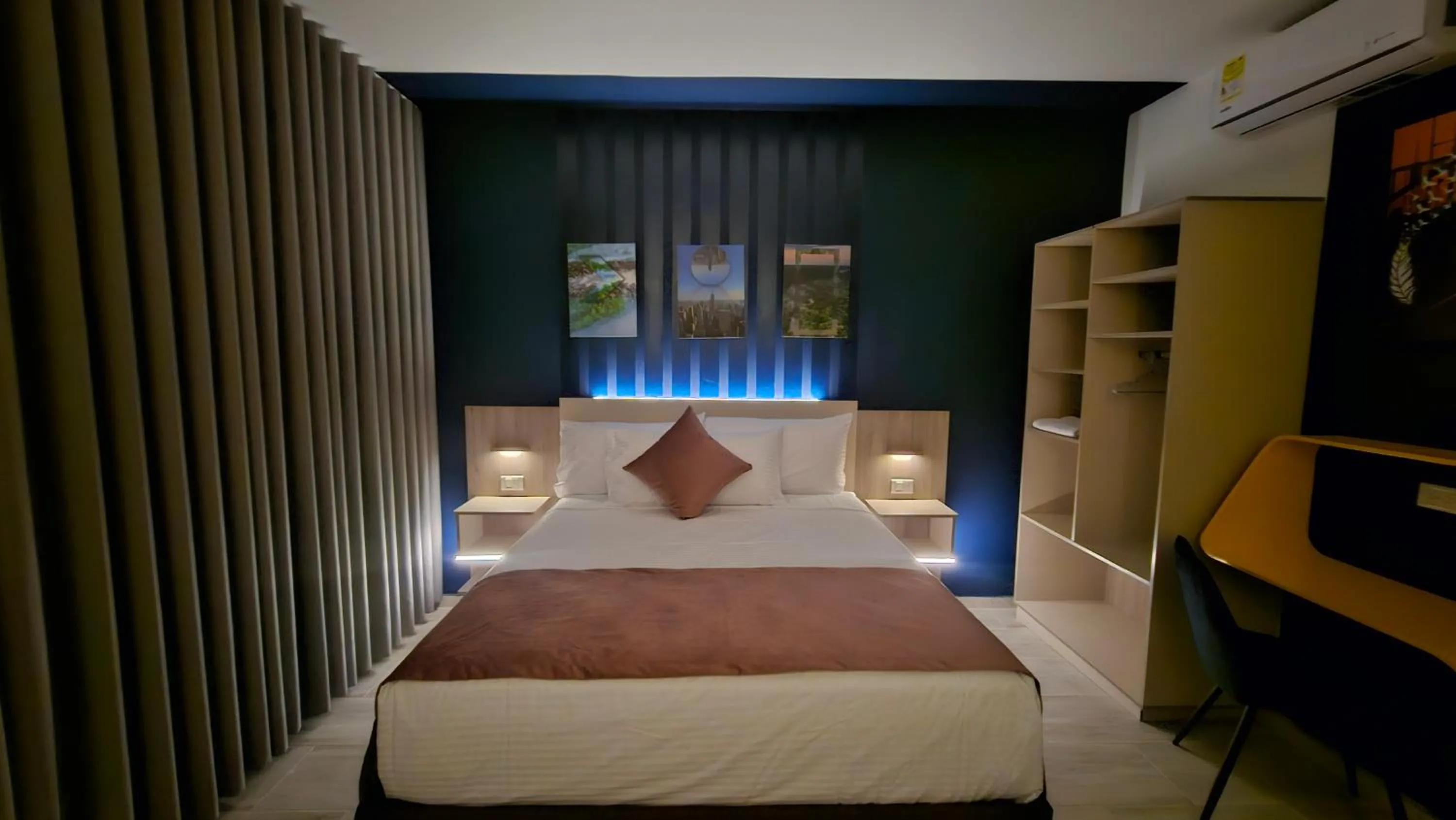 Bed in Waldor's Hotel Boutique