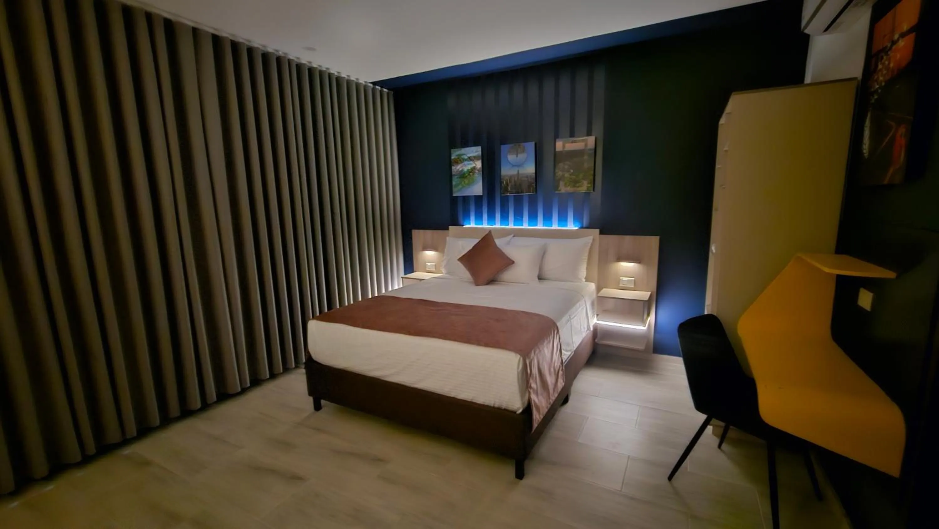 Bed in Waldor's Hotel Boutique