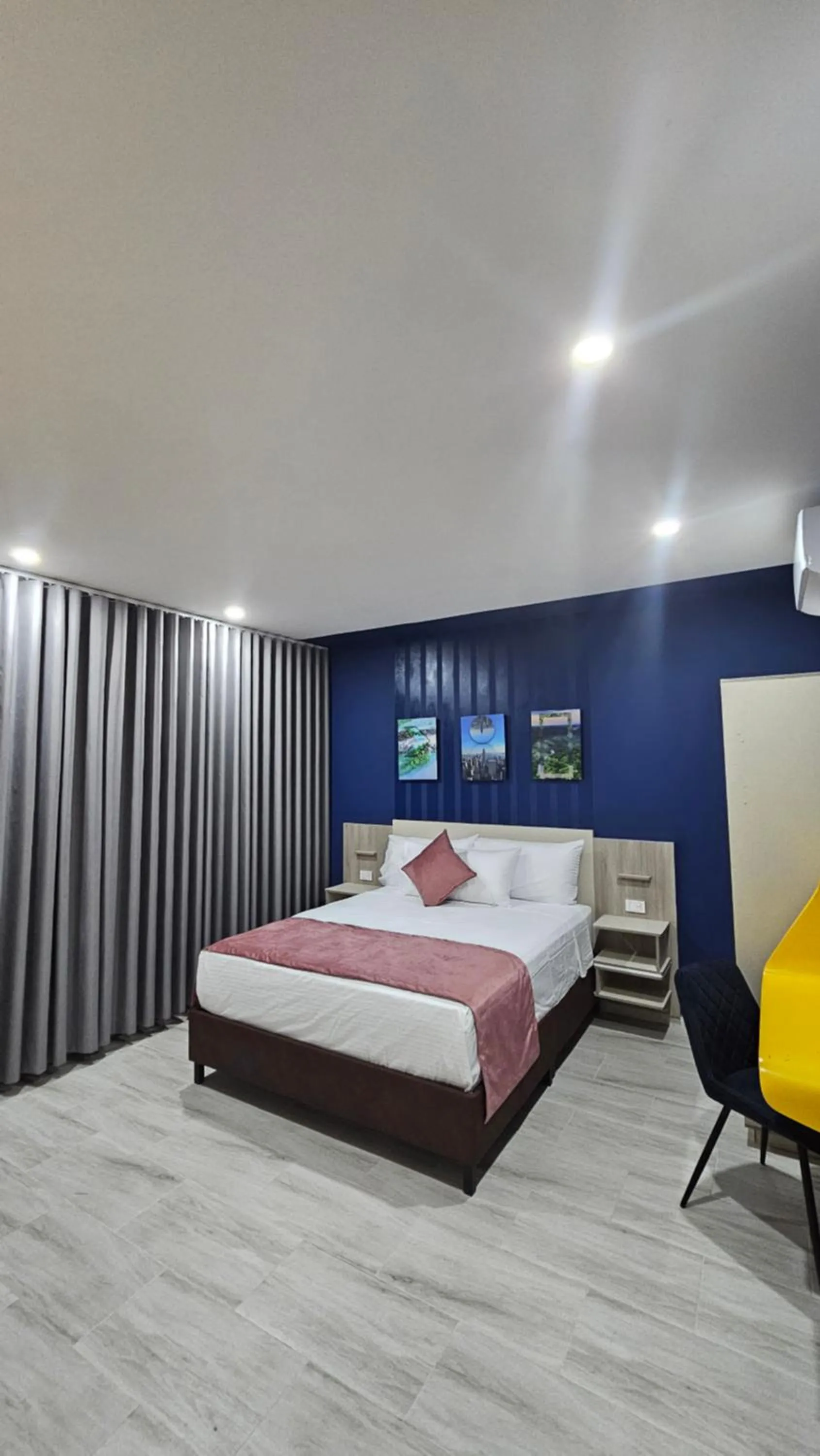 Bed in Waldor's Hotel Boutique