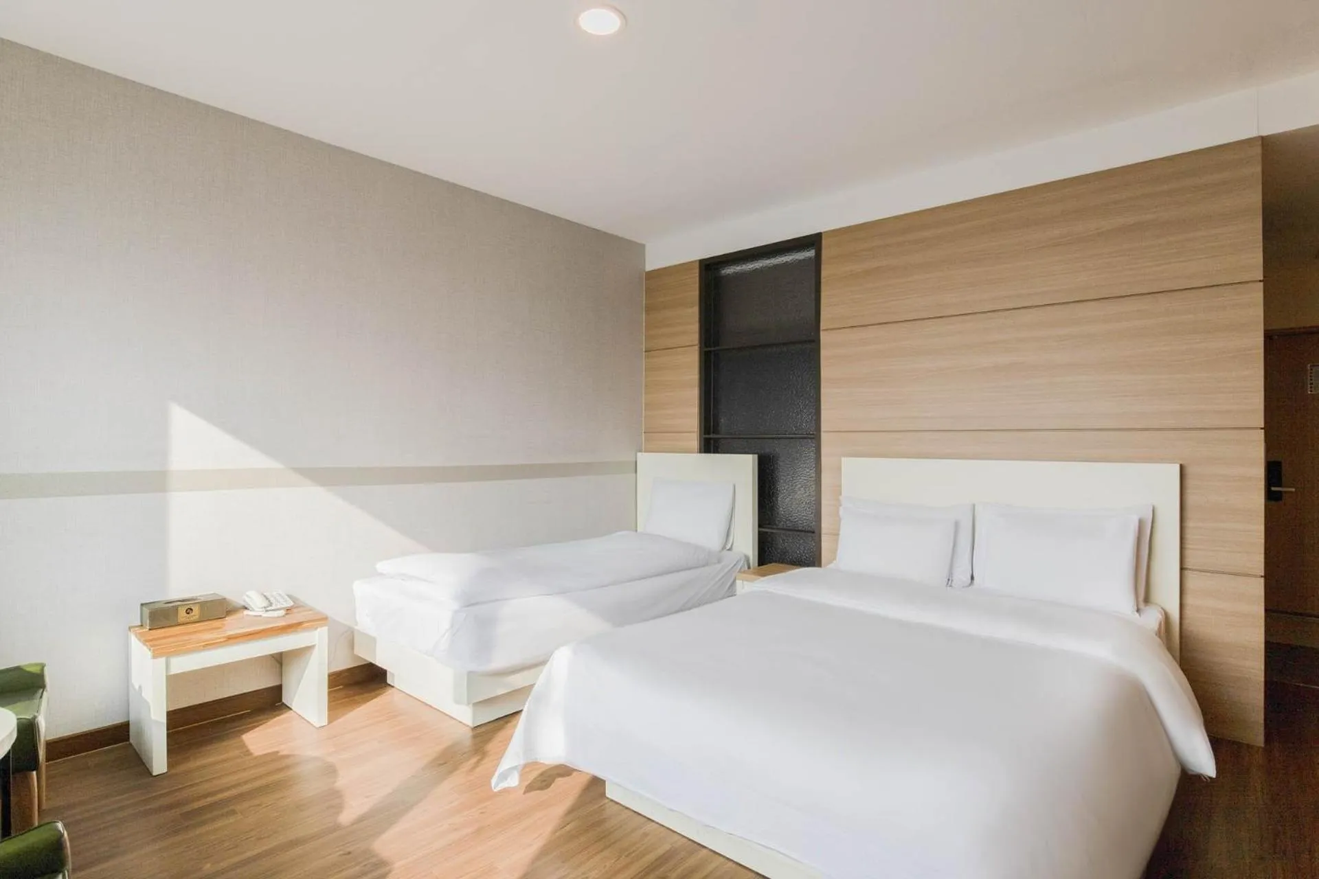 Bed in Incheon Blue Marine Hotel