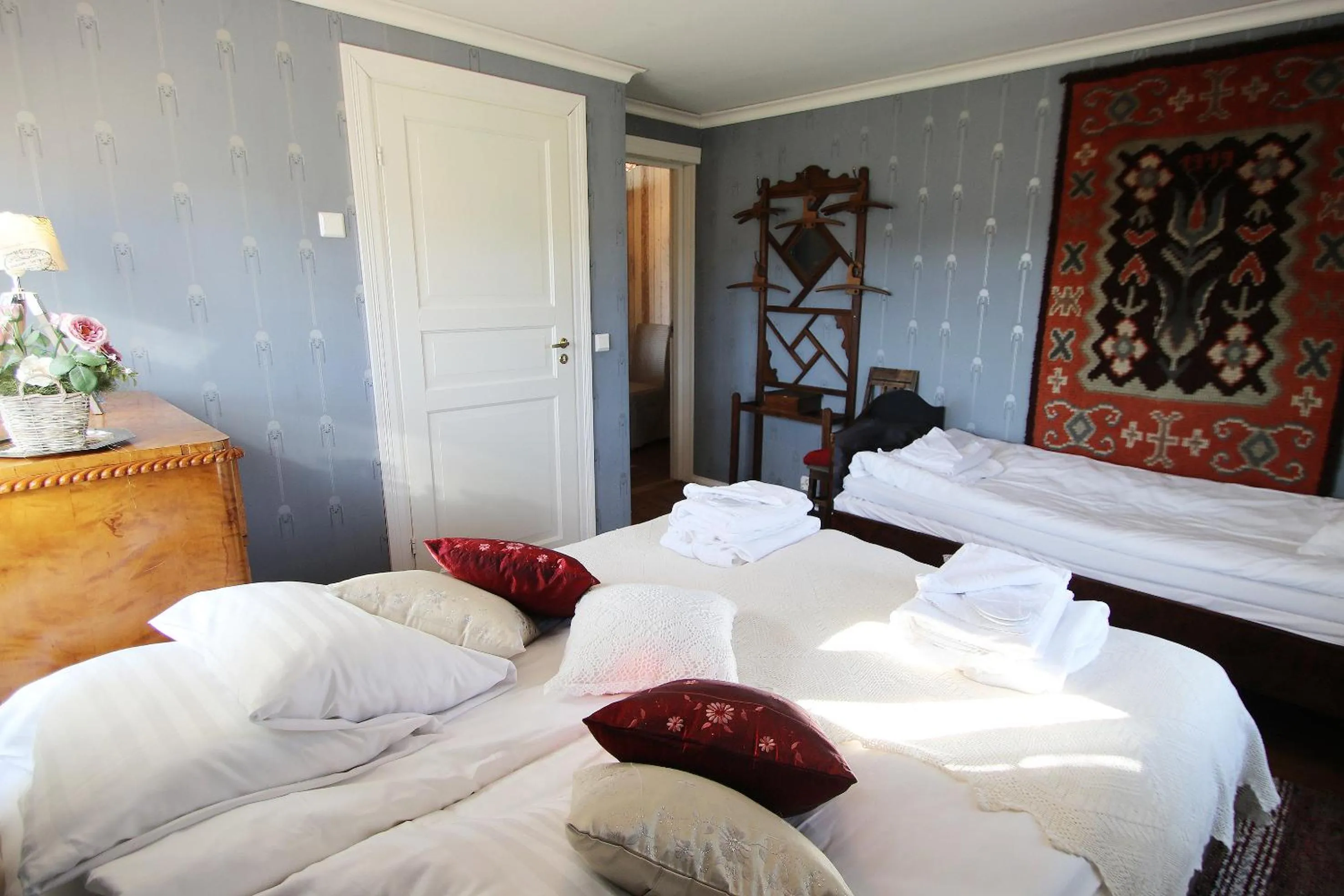 Photo of the whole room, Bed in Elves Village Hotel