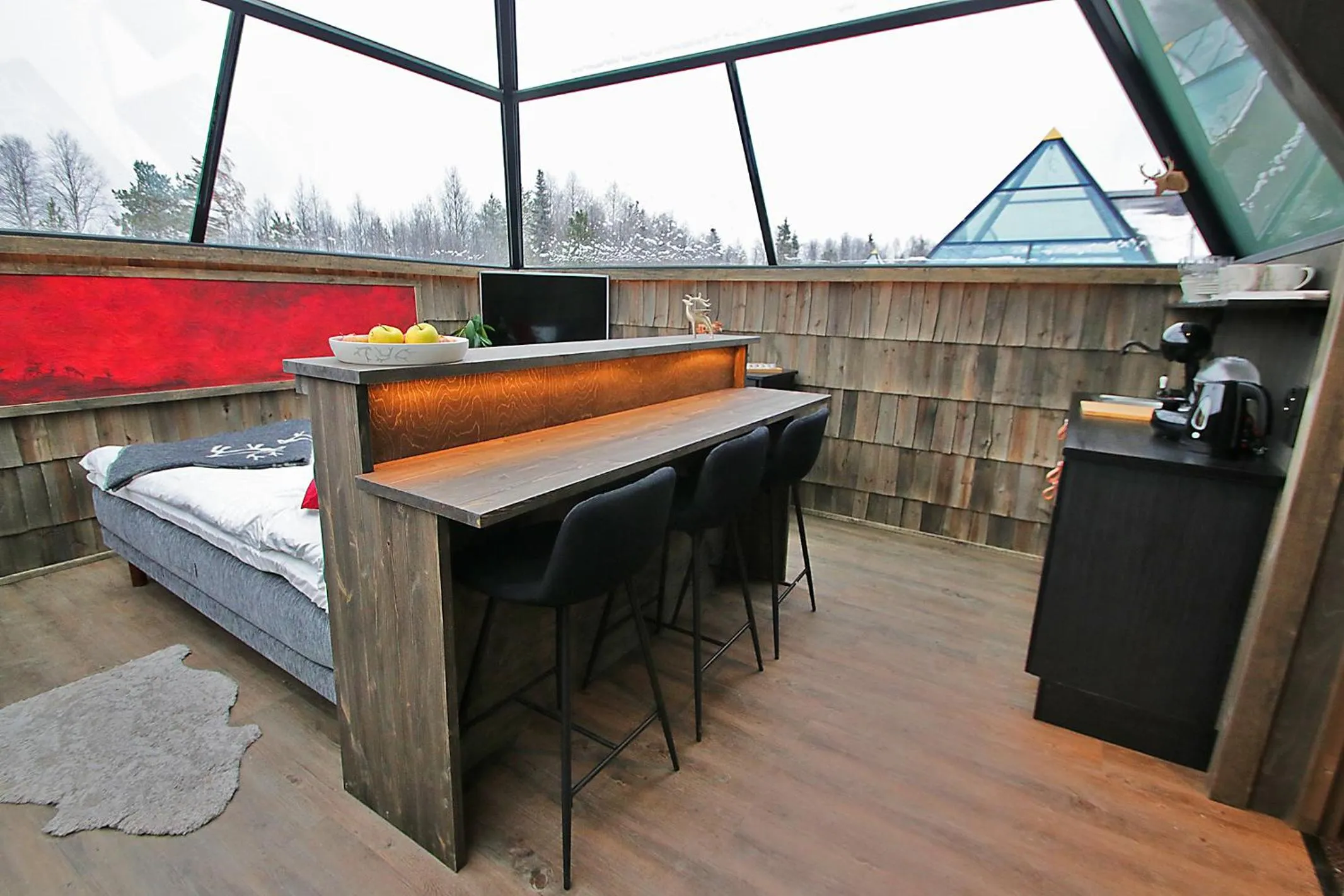 Photo of the whole room in Elves Village Hotel