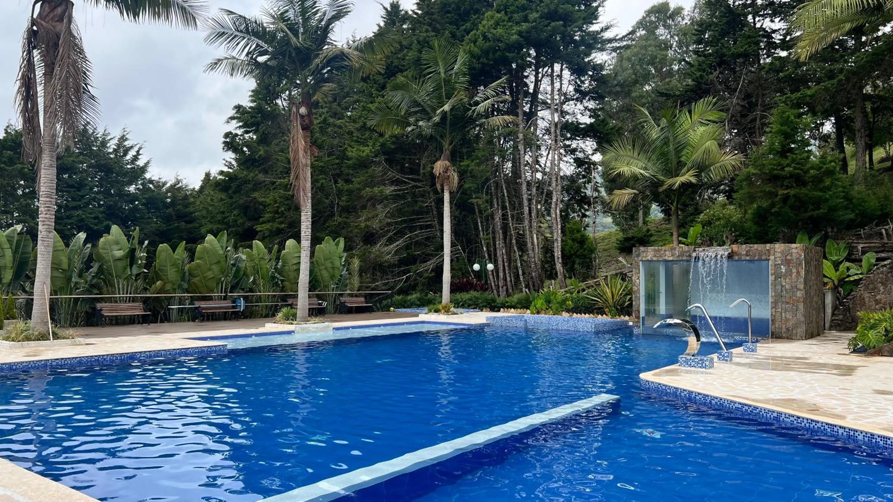 Autenthico Sajonia Hotel Aeropuerto