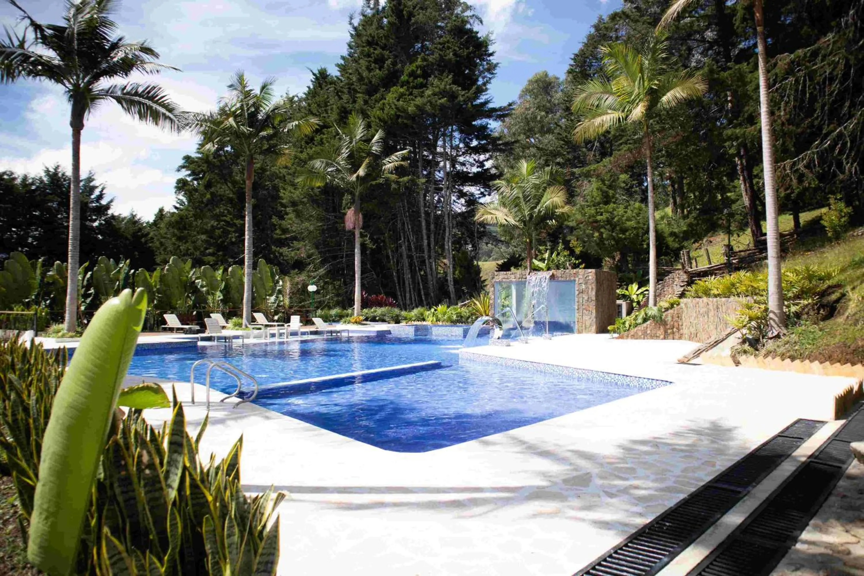 Autenthico Sajonia Hotel Aeropuerto