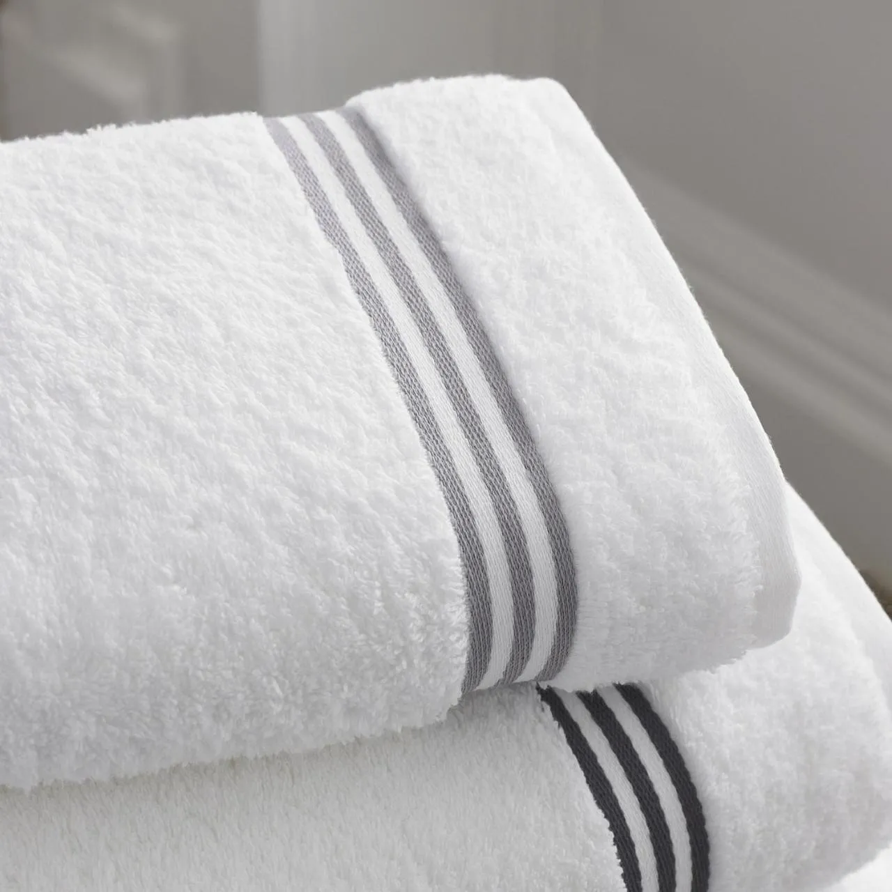 towels in Autenthico Sajonia Hotel Aeropuerto
