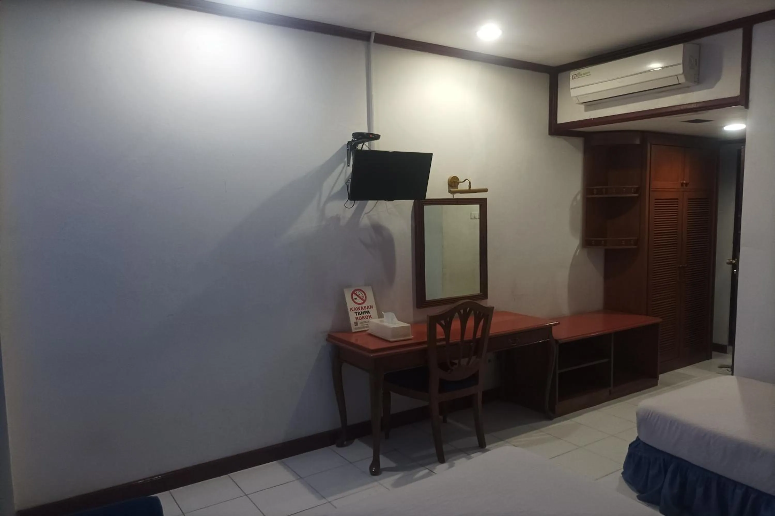 TV and multimedia in Hotel Efita