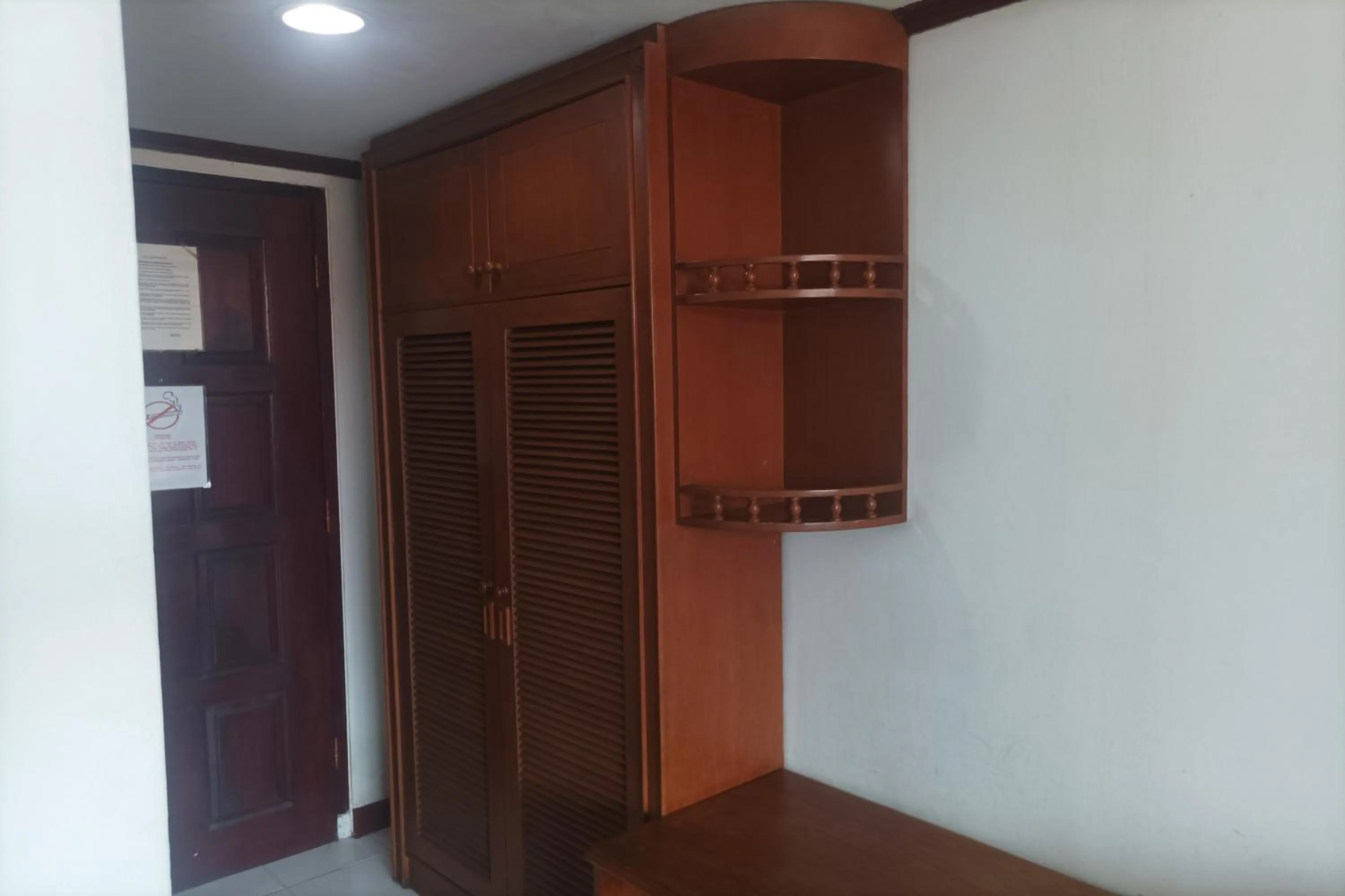 wardrobe in Hotel Efita