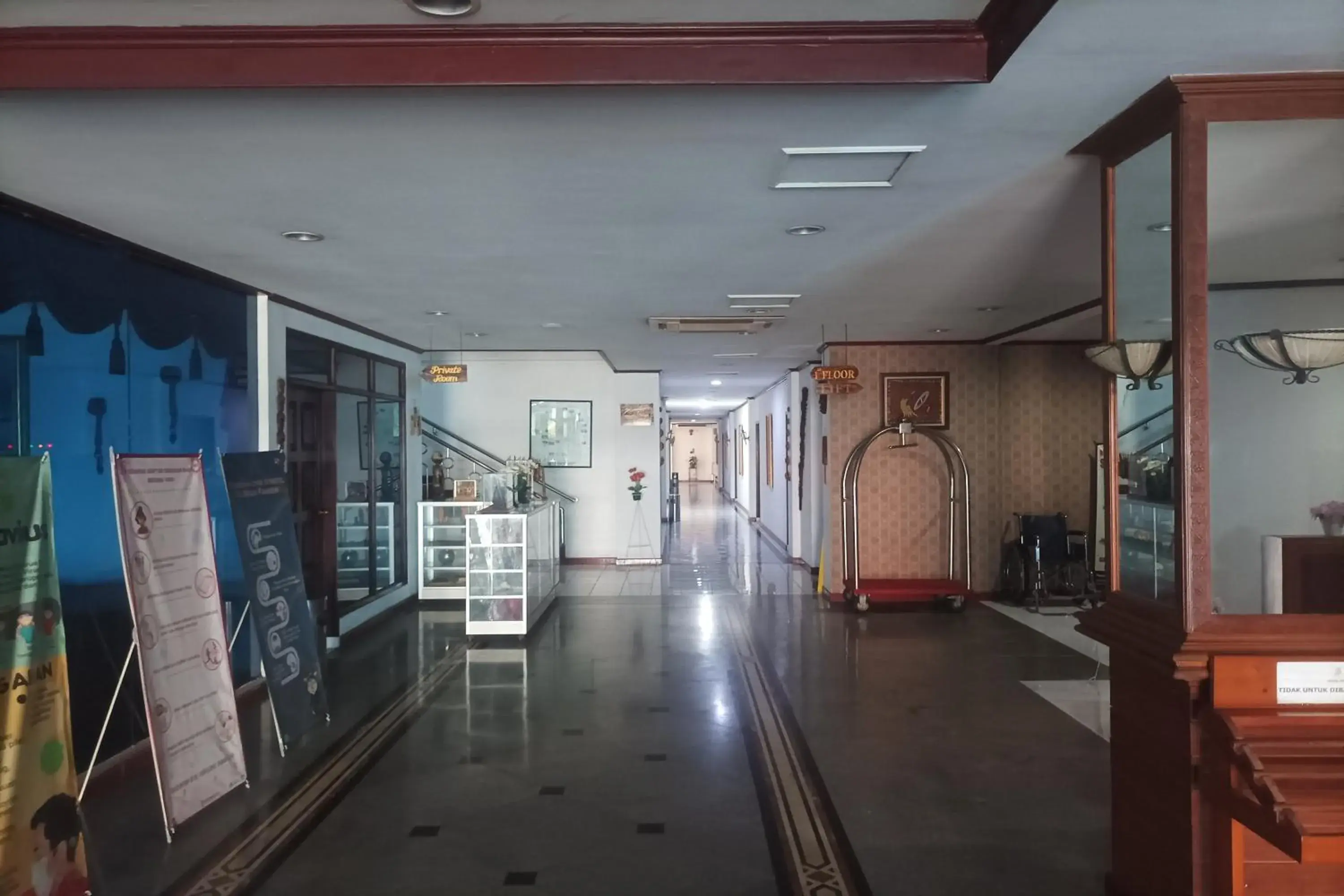 Lobby or reception in Hotel Efita Lobby or reception in Hotel Efita