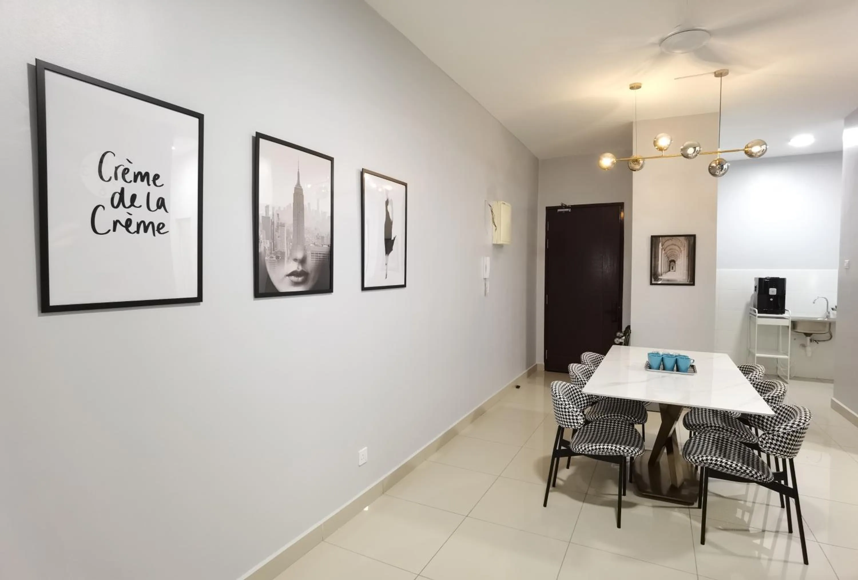 Decorative detail in Comfy Luxury 5 Star bed & sofa 3R2B 2carpark WiFi