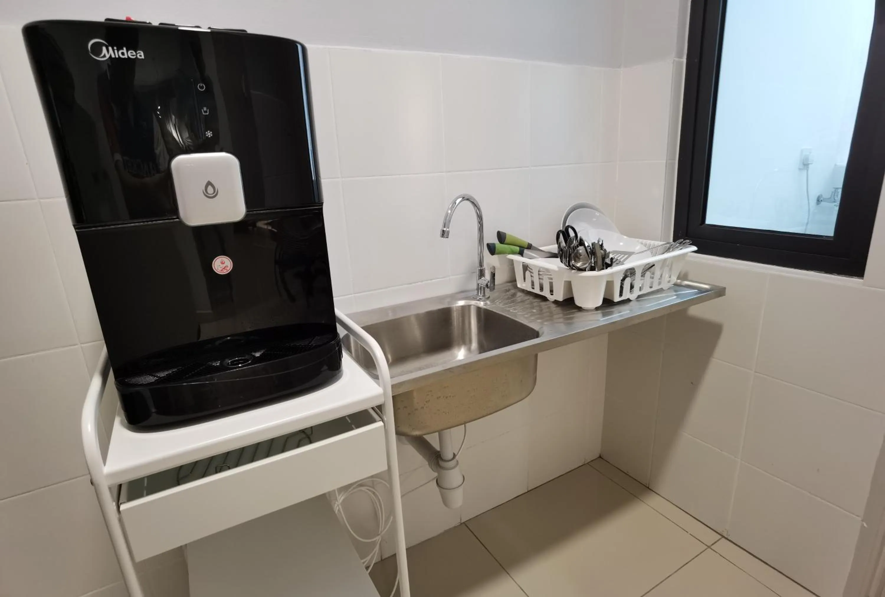 Kitchen or kitchenette in Comfy Luxury 5 Star bed & sofa 3R2B 2carpark WiFi