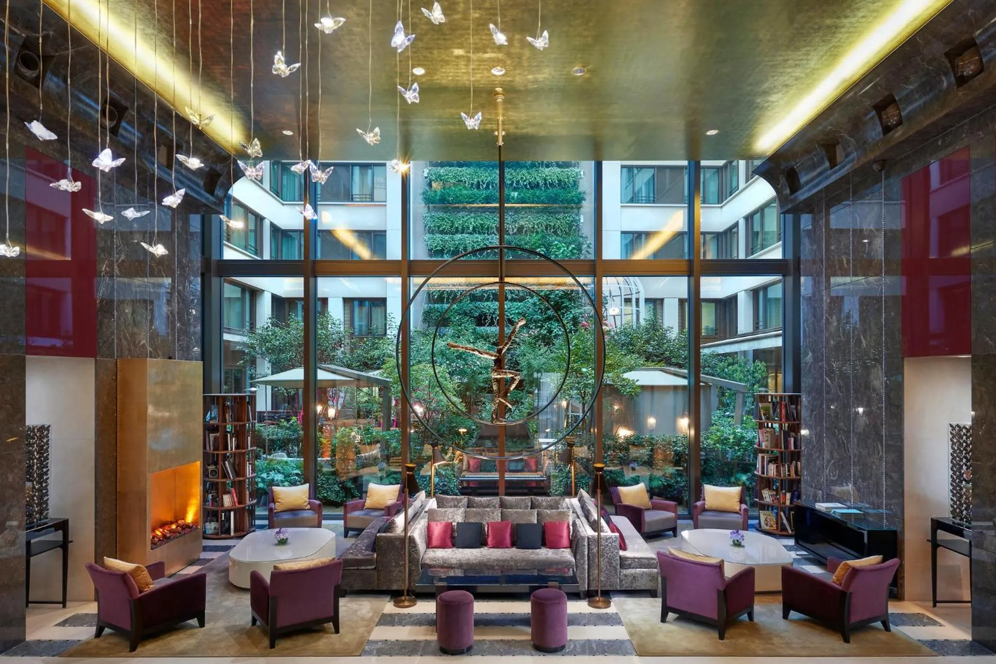 Lobby or reception in Mandarin Oriental, Paris