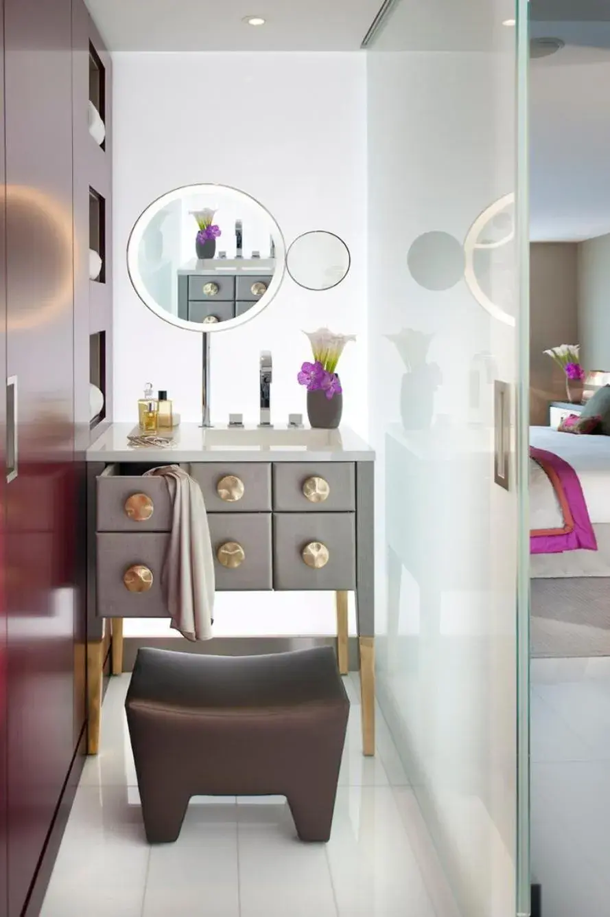 Deluxe Twin Room in Mandarin Oriental, Paris Deluxe Twin Room in Mandarin Oriental, Paris