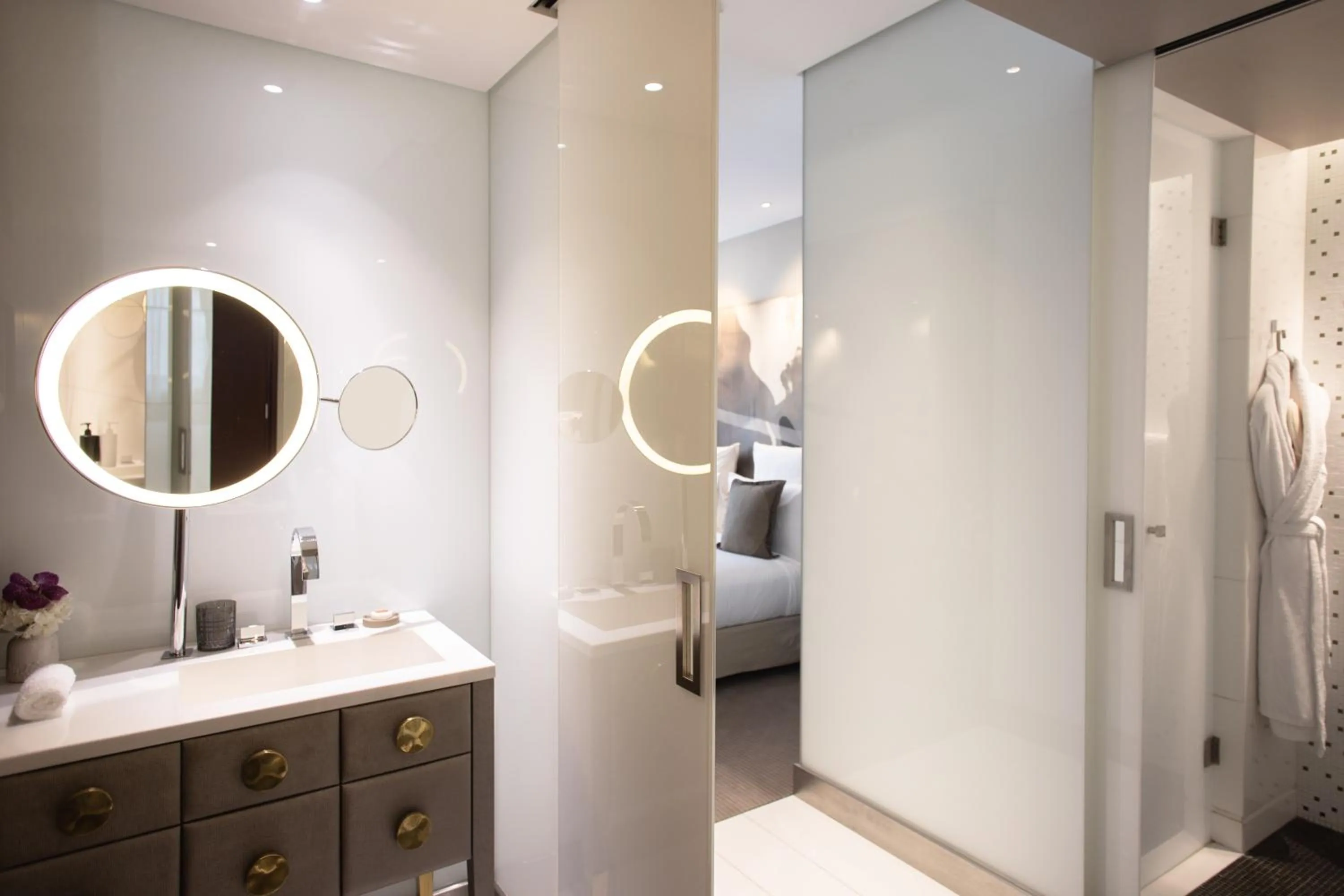 Bathroom in Mandarin Oriental, Paris