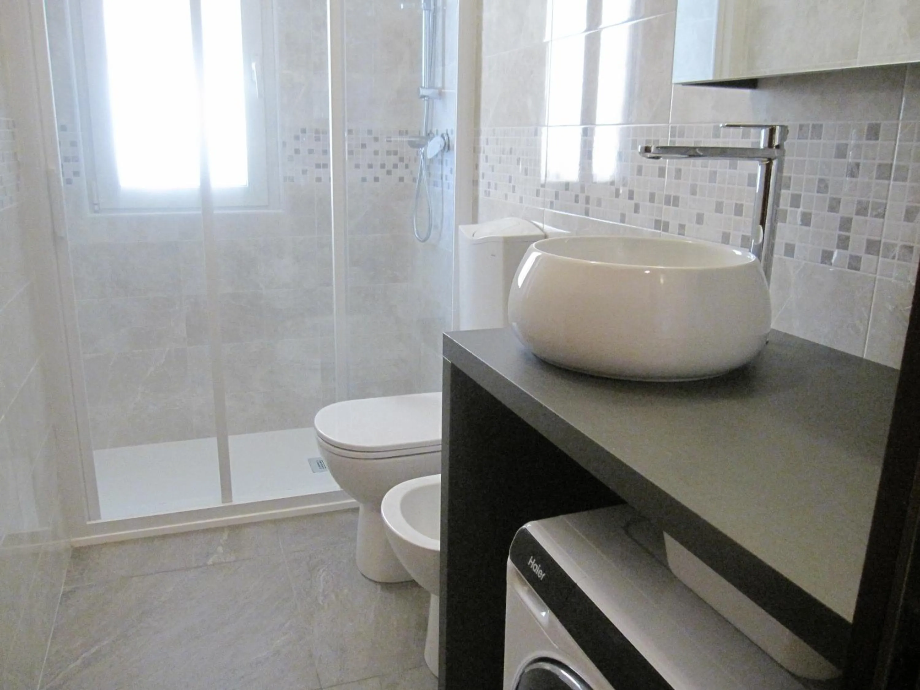 Shower in Appartamento Due Stelle