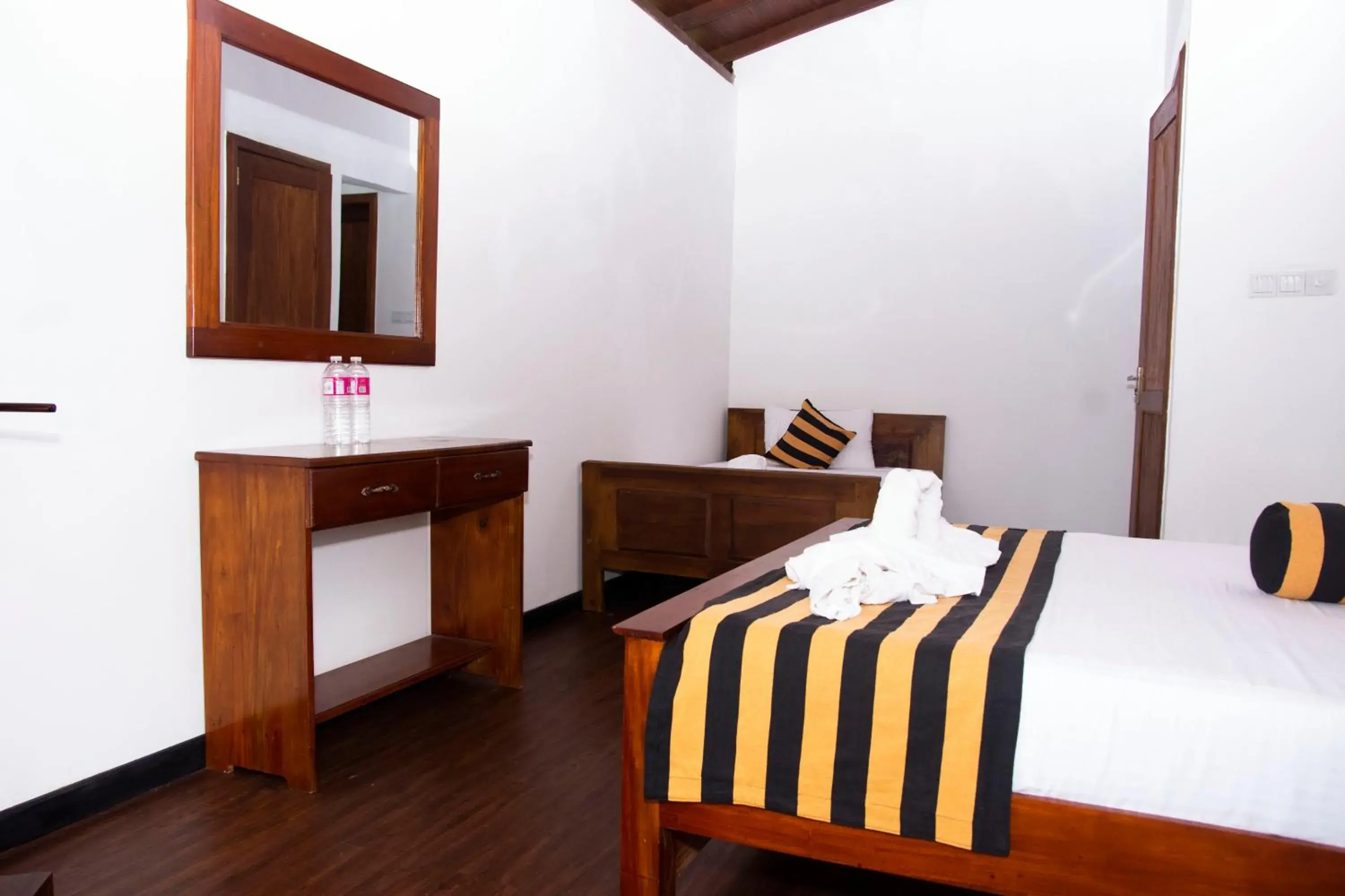 Triple Room in Peaceful Peak Triple Room in Peaceful Peak