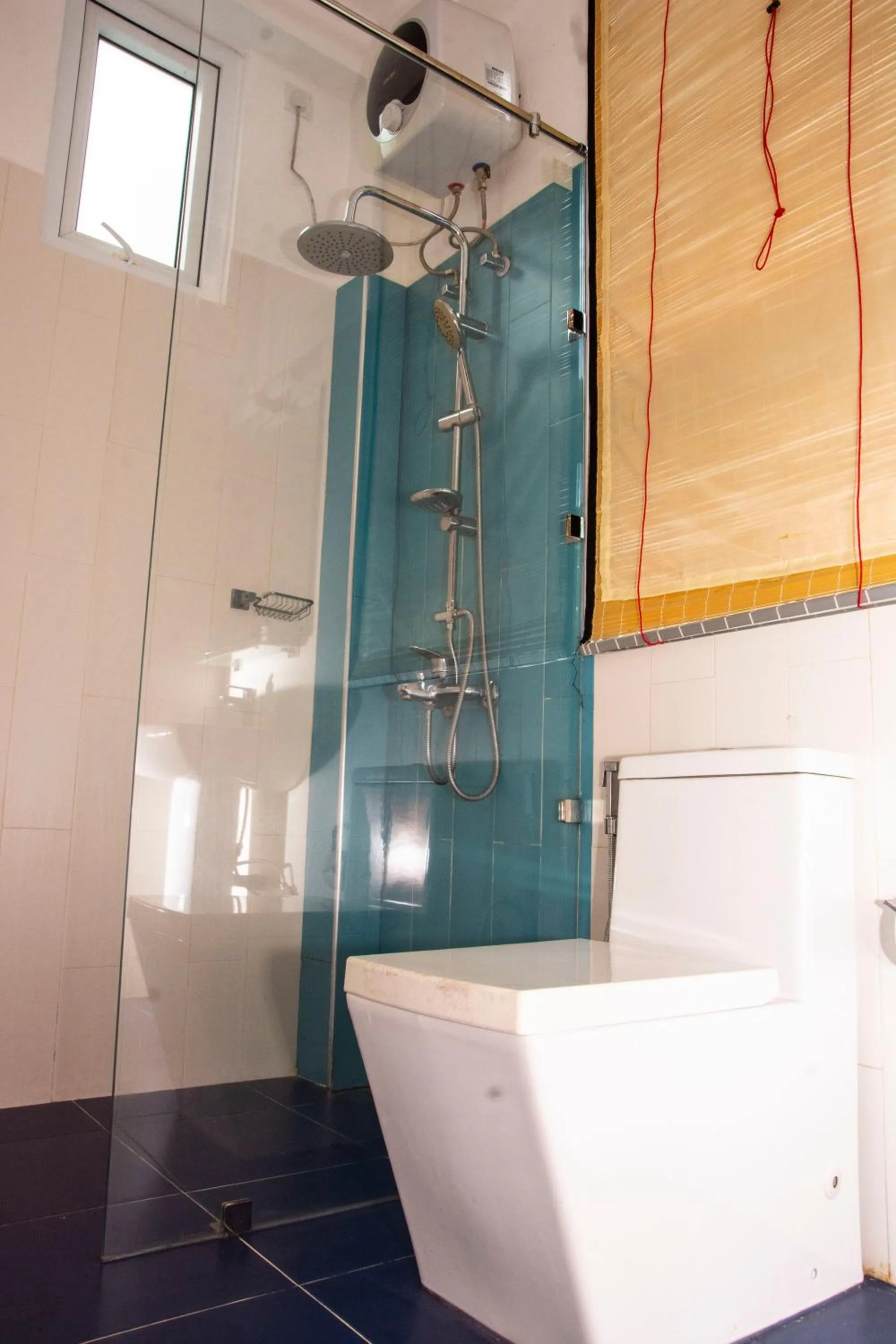 Shower in Peaceful Peak