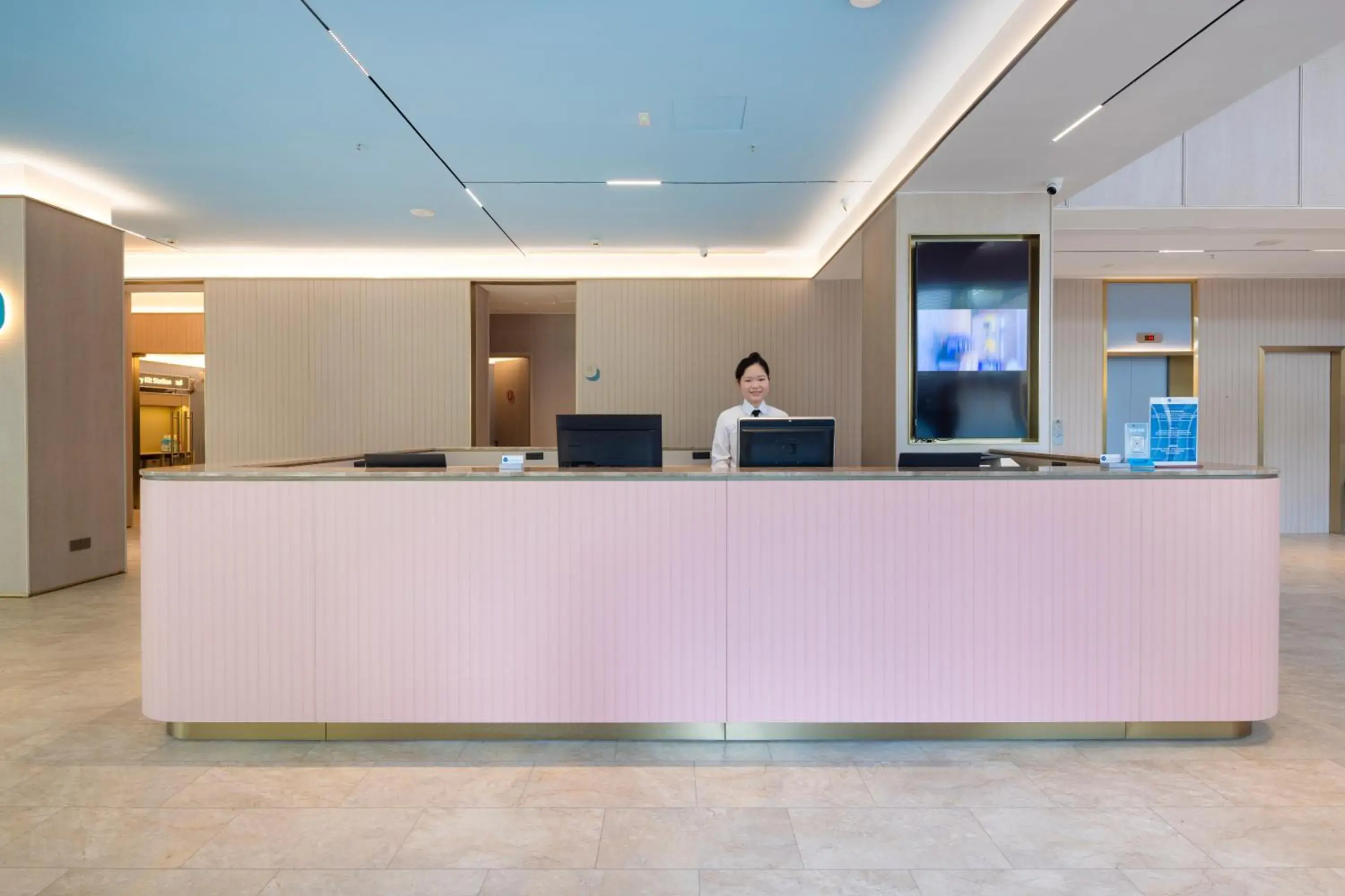 Lobby or reception in HANTING HOTEL HO CHI MINH City - 胡志明汉庭国际中心酒店 Lobby or reception in HANTING HOTEL HO CHI MINH City - 胡志明汉庭国际中心酒店