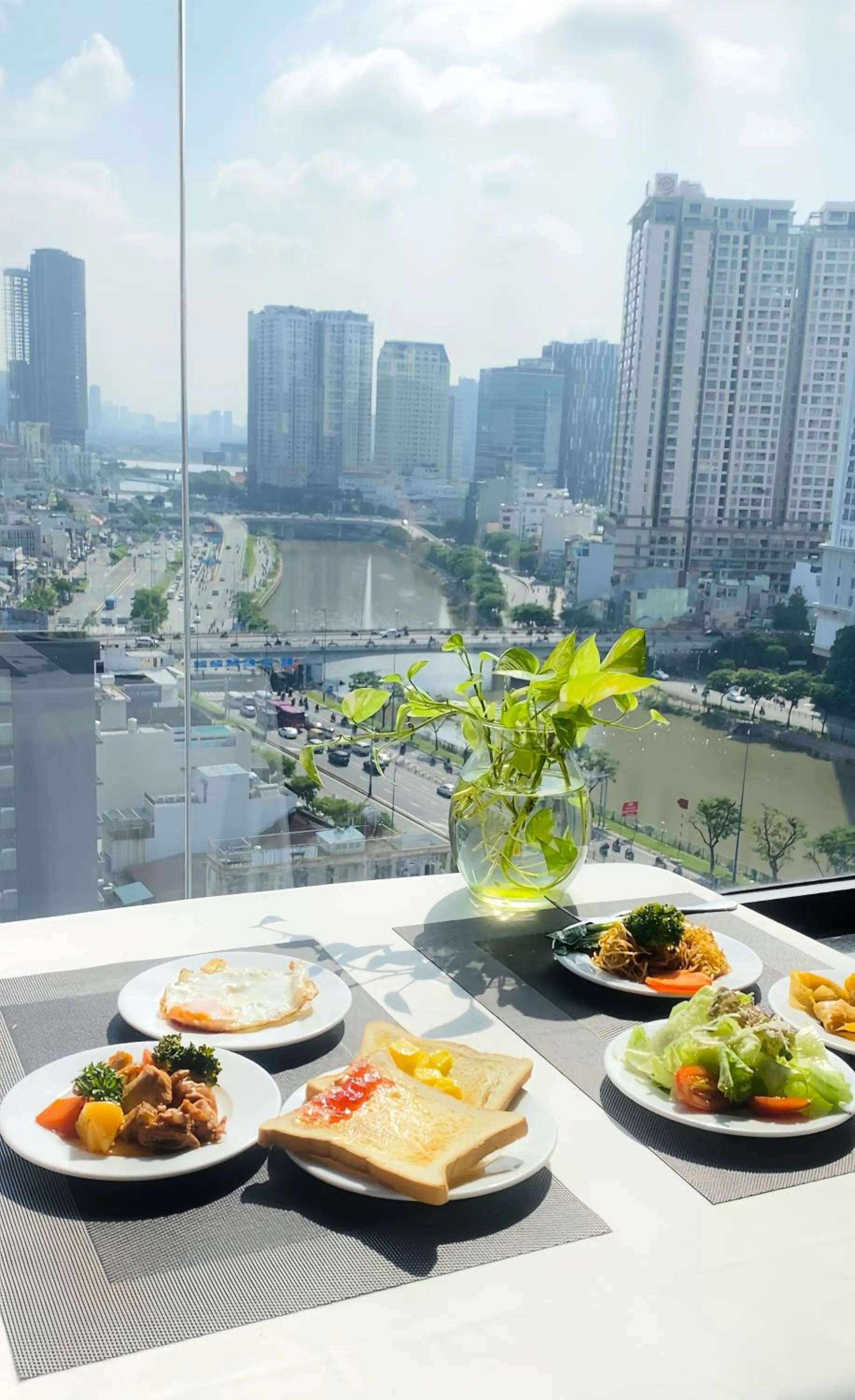 Huazhu Hotel - 华住酒店