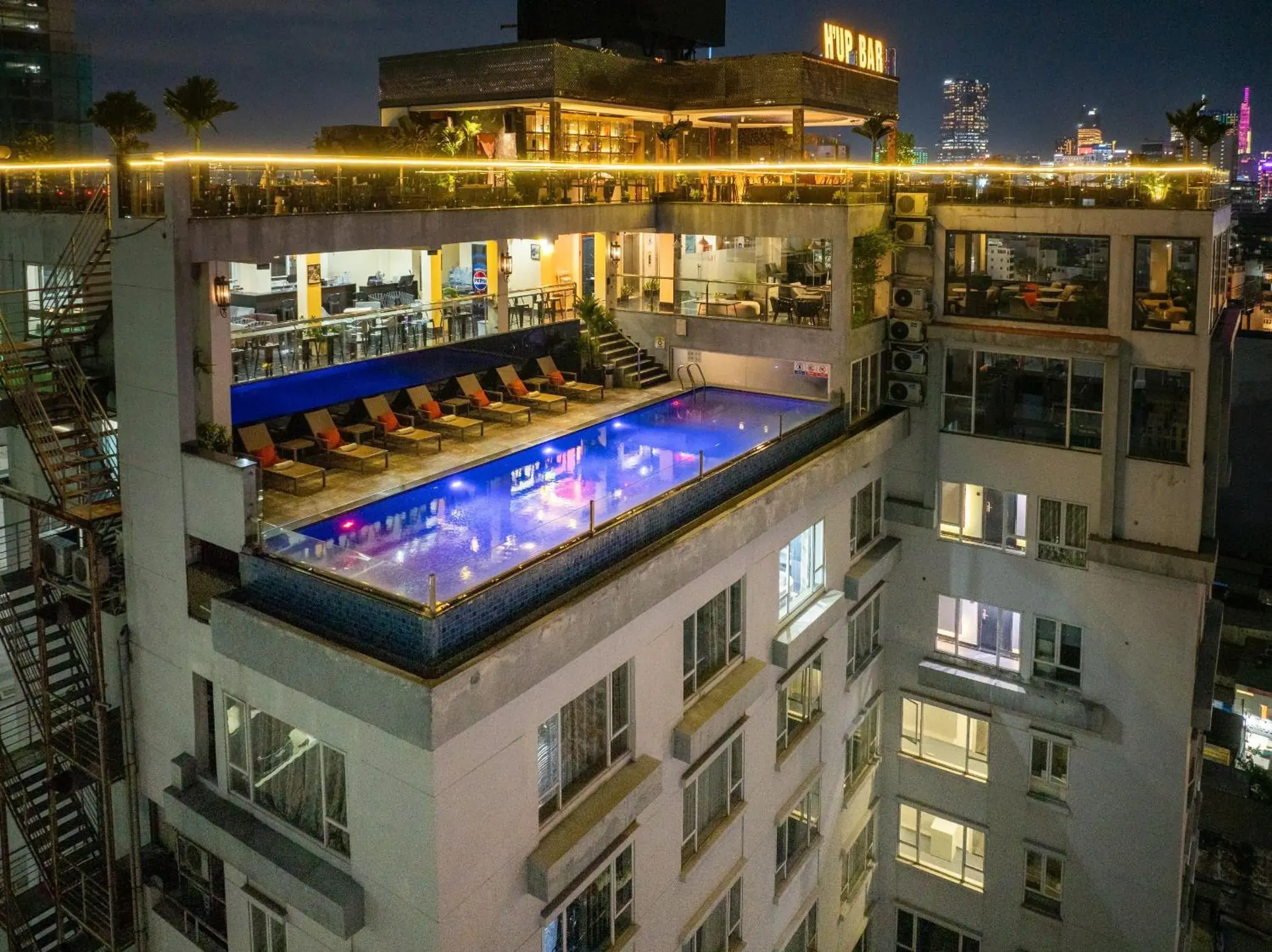 Swimming pool in HANTING HOTEL HO CHI MINH City - 胡志明汉庭国际中心酒店 Swimming pool in HANTING HOTEL HO CHI MINH City - 胡志明汉庭国际中心酒店