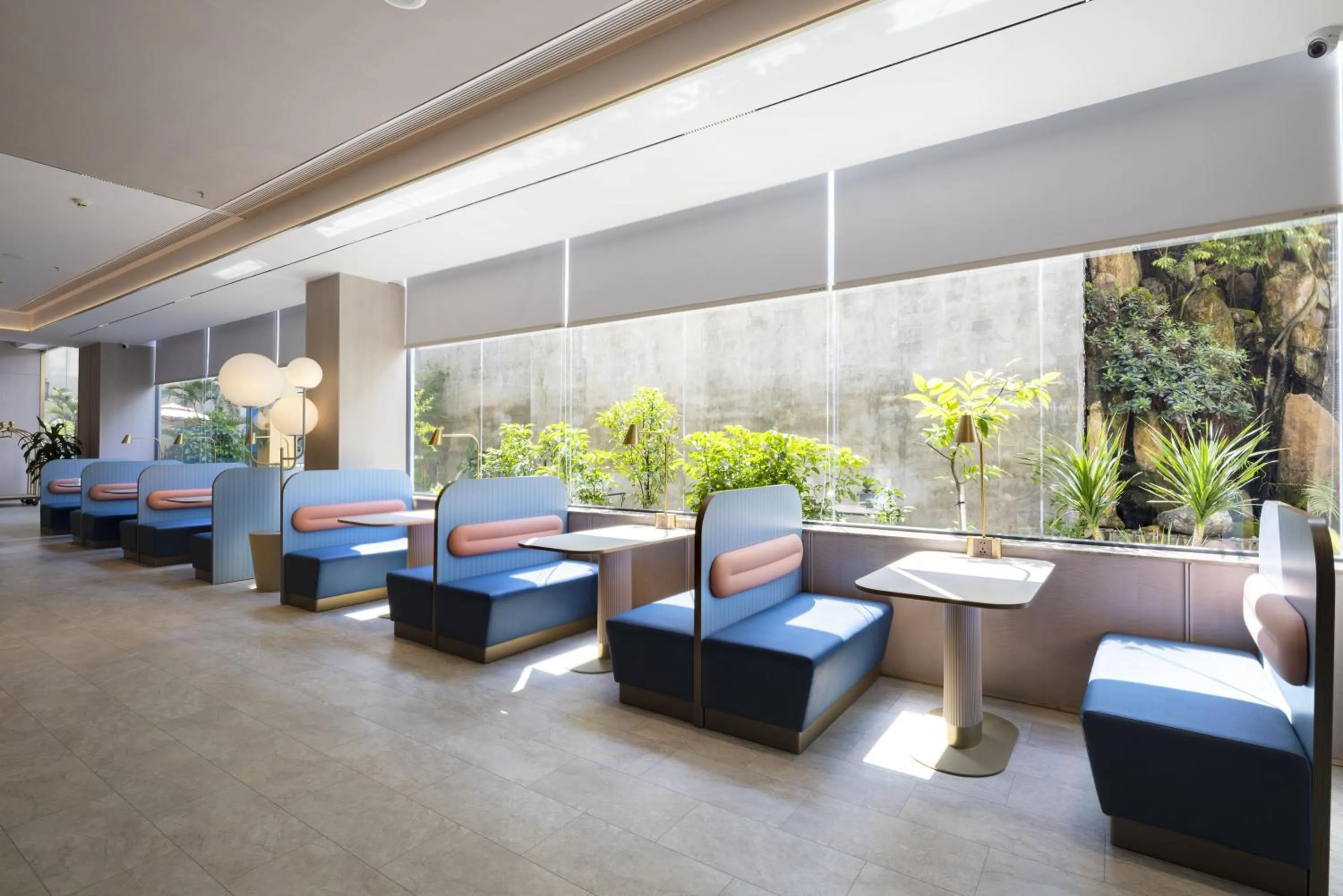 Lobby or reception in HANTING HOTEL HO CHI MINH City - 胡志明汉庭国际中心酒店