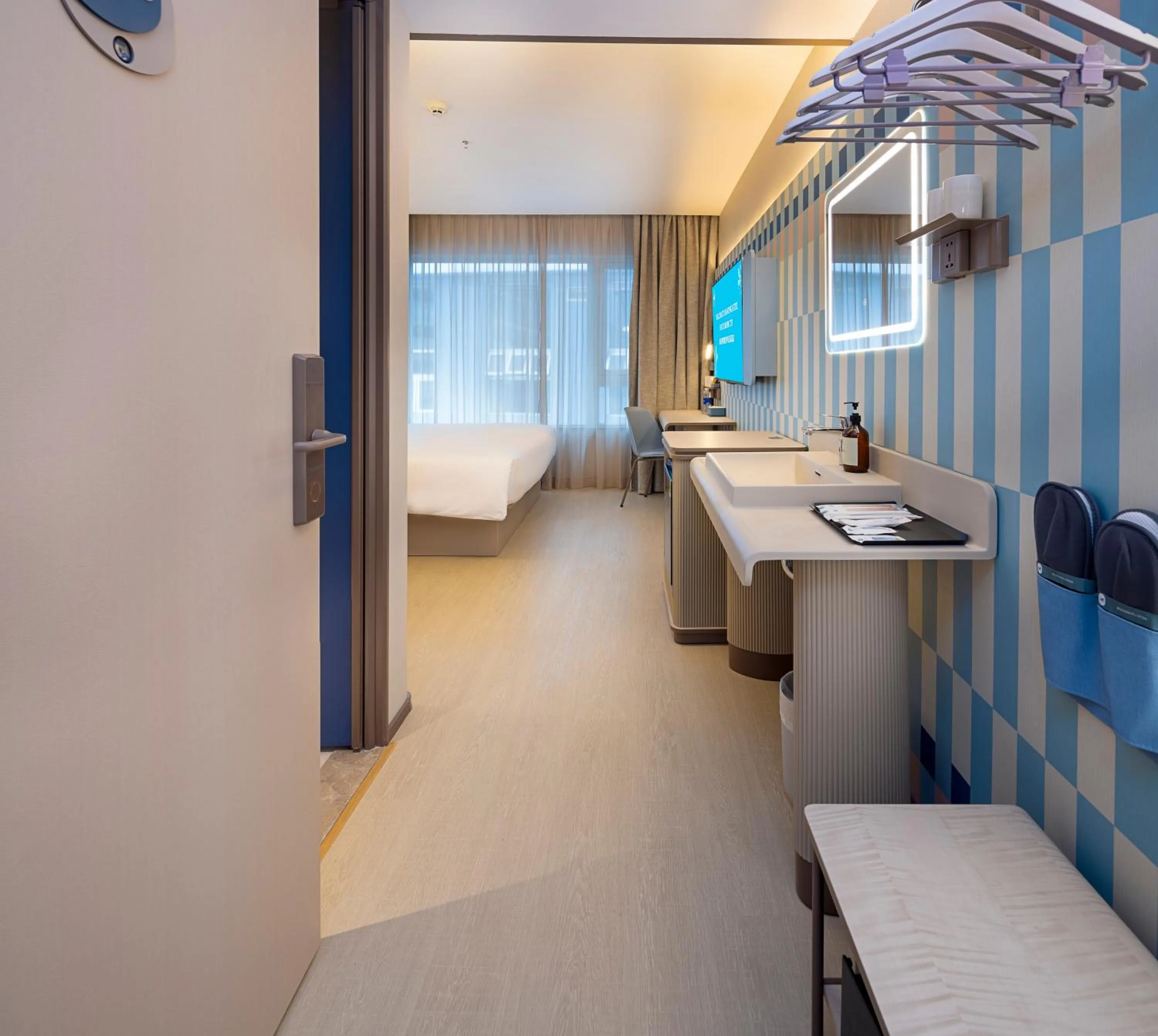 Bedroom, Bed in HANTING HOTEL HO CHI MINH City - 胡志明汉庭国际中心酒店