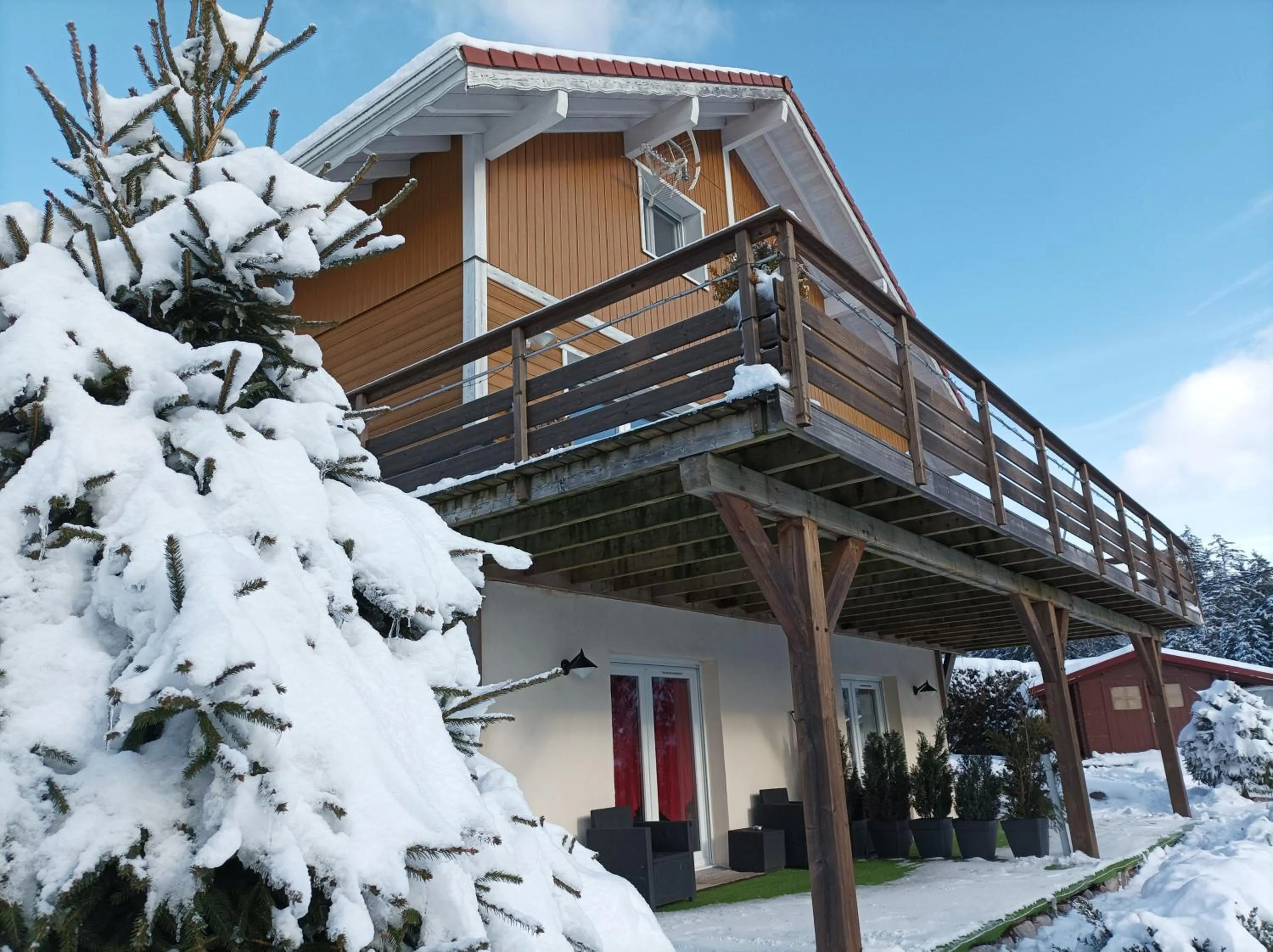 Property building in L'Eden de Floridylle