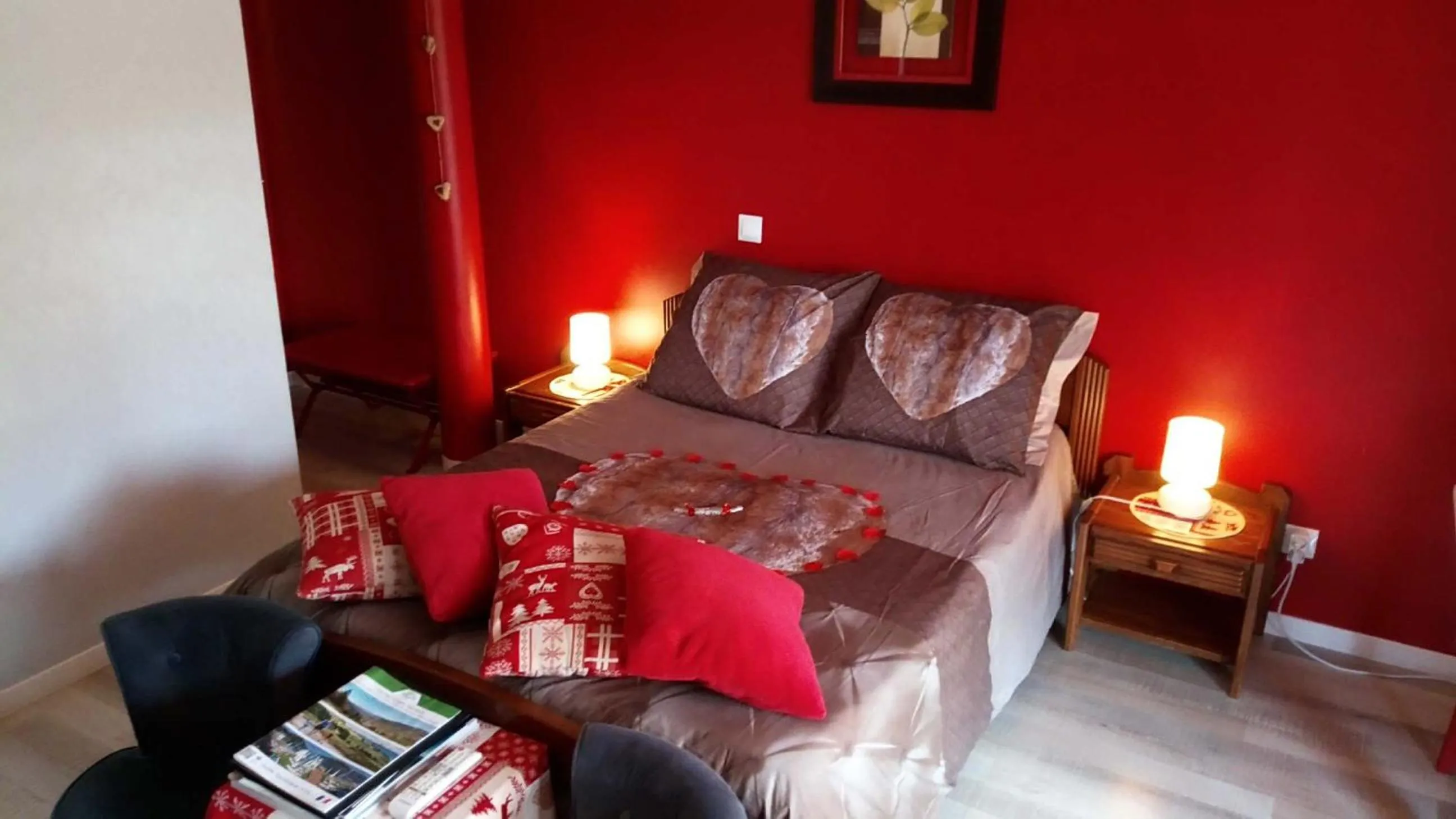 Photo of the whole room in L'Eden de Floridylle