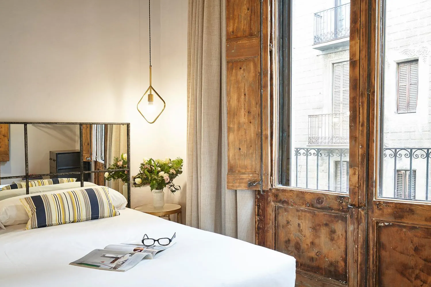 Bed in AinB Gothic-Jaume I Apartments