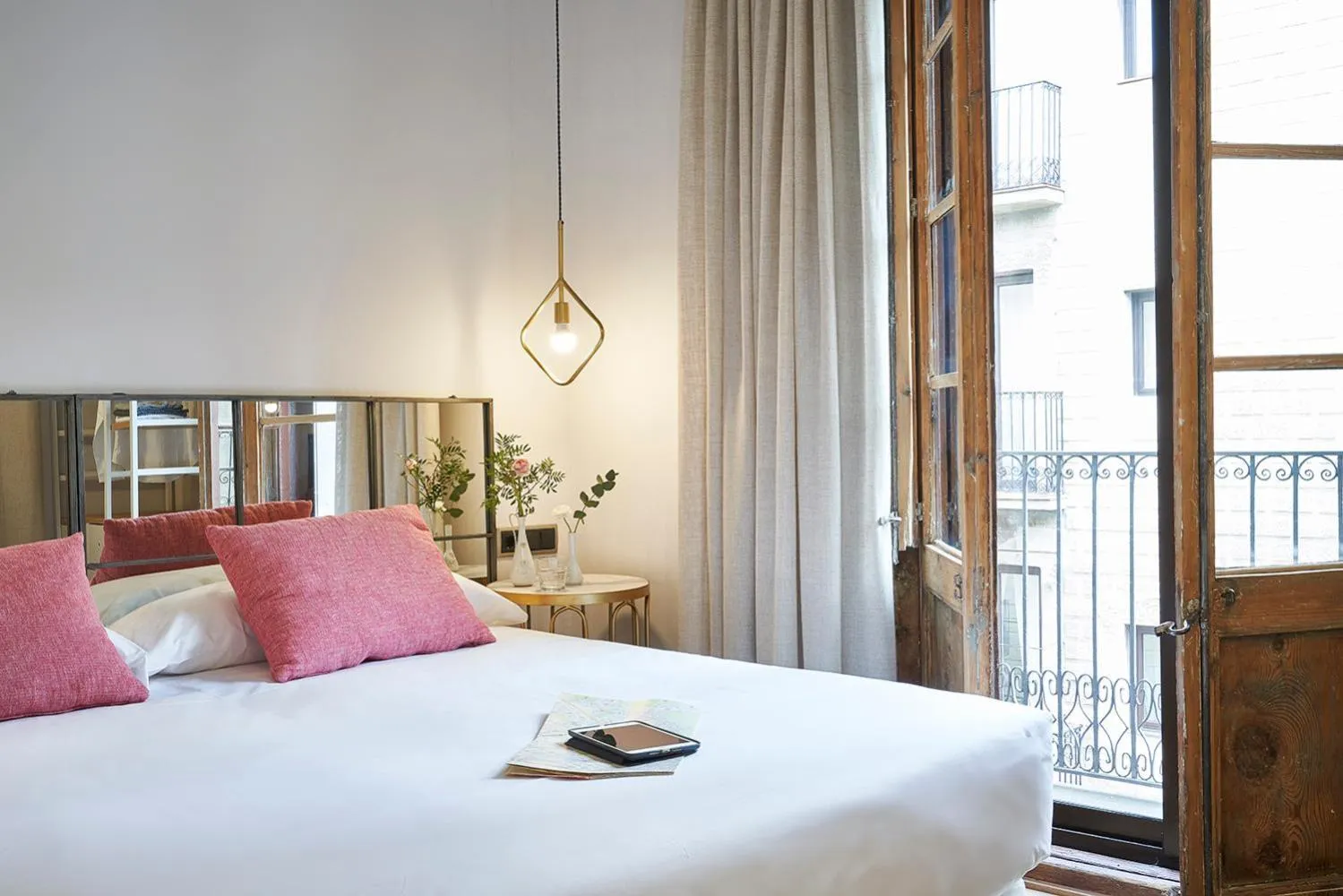 Bed in AinB Gothic-Jaume I Apartments