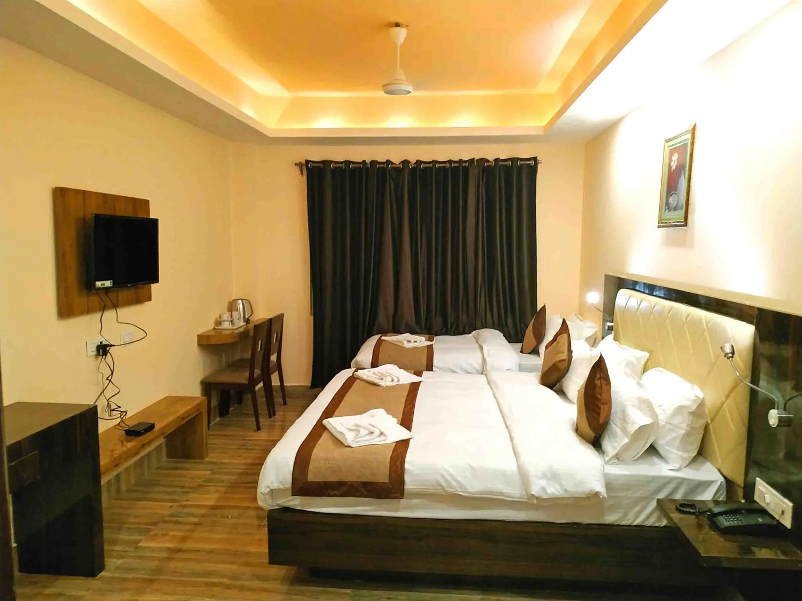 Family, Bed in Garden Retreat Hotel