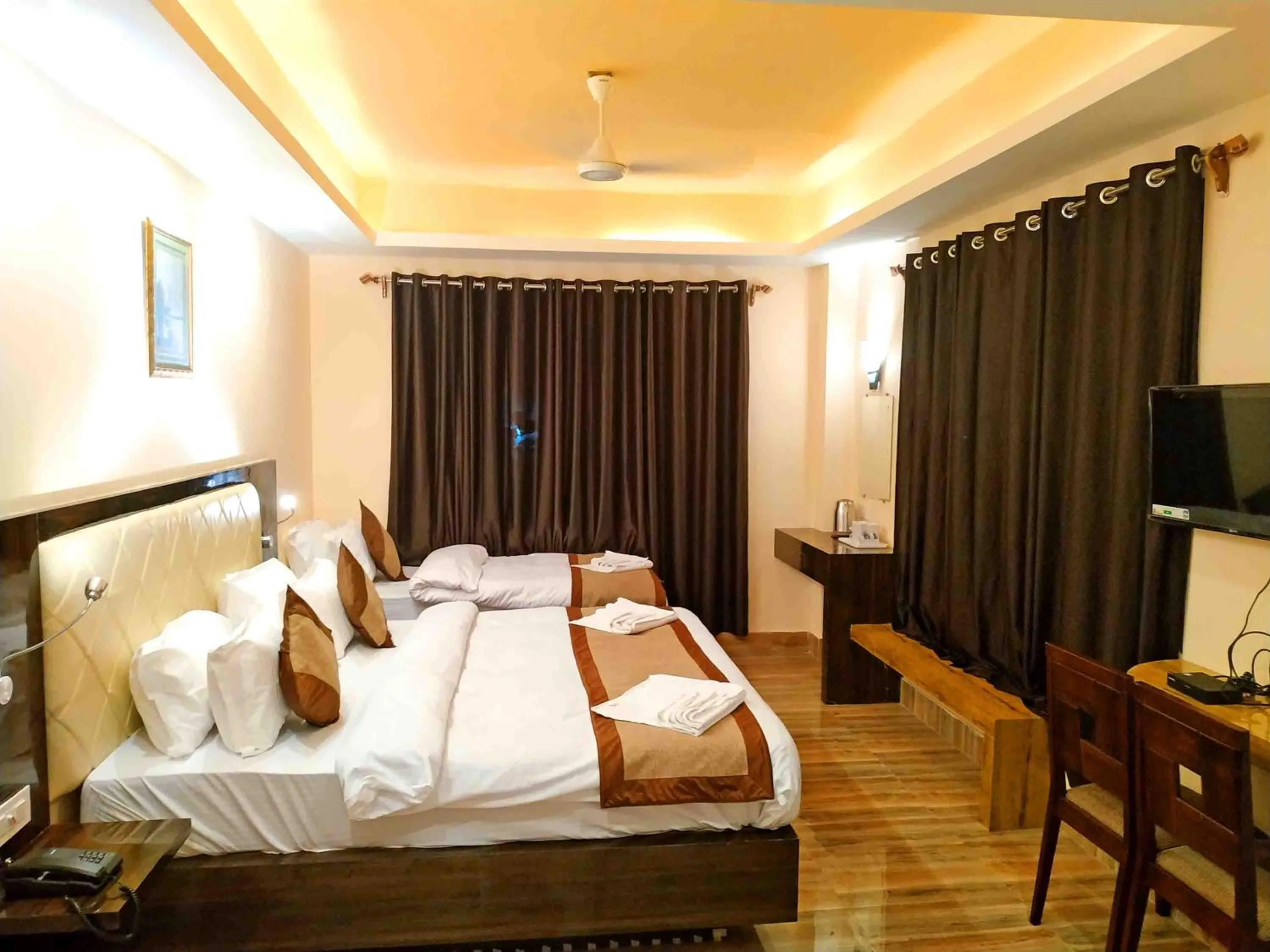 Bedroom, Bed in Garden Retreat Hotel